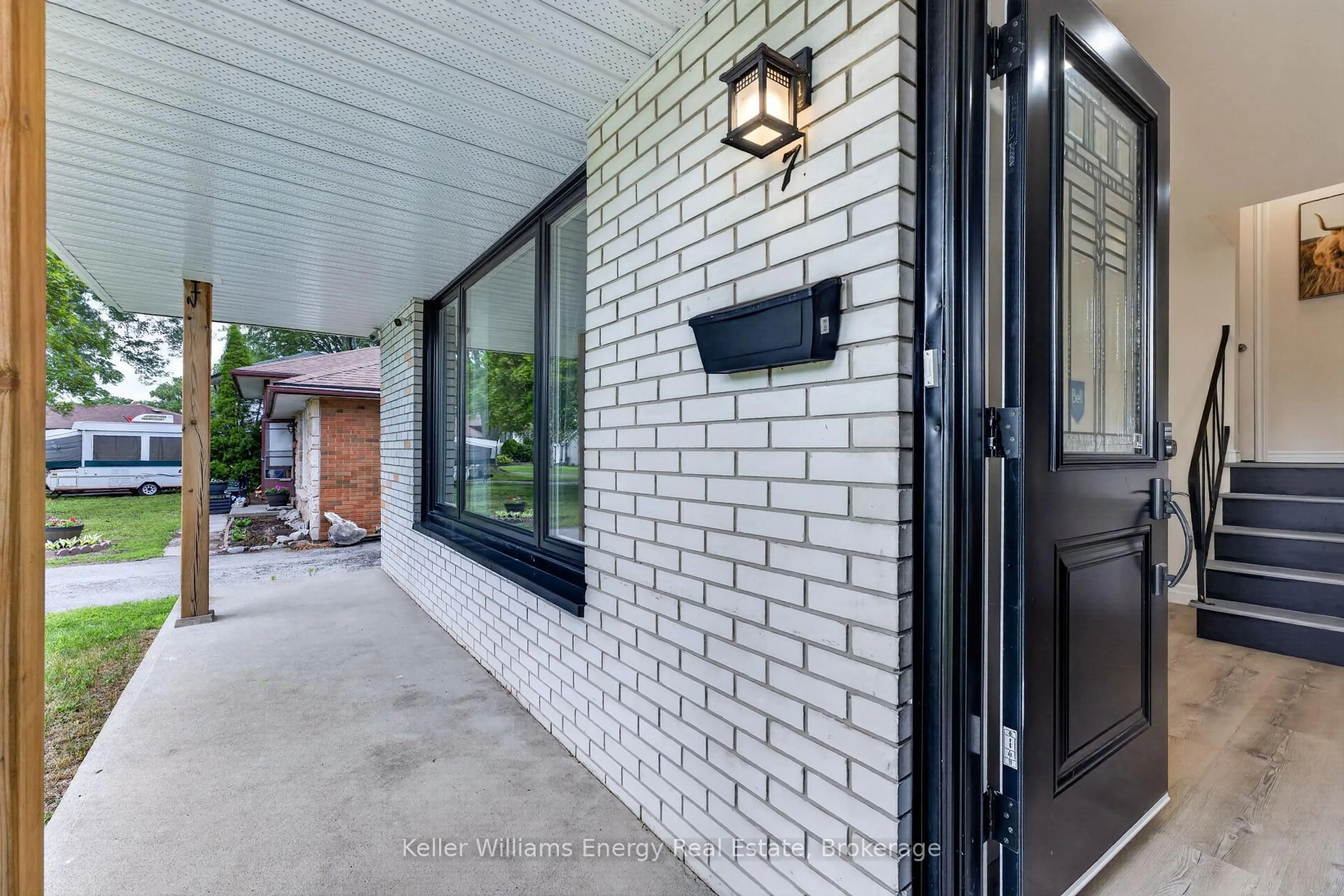 Home with brick exterior material, street for 7 Glenarden Cres, Belleville Ontario K8P 2B9
