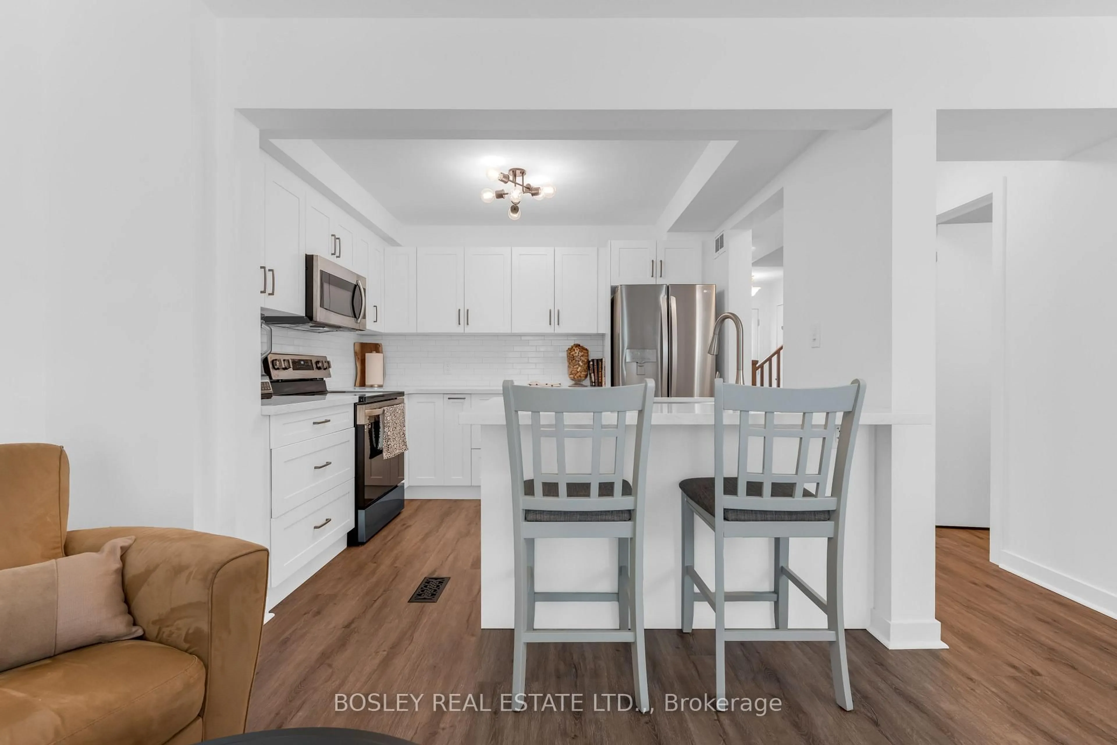 Open concept kitchen, unknown for 26 Chicory Cres, St. Catharines Ontario L2R 0A5