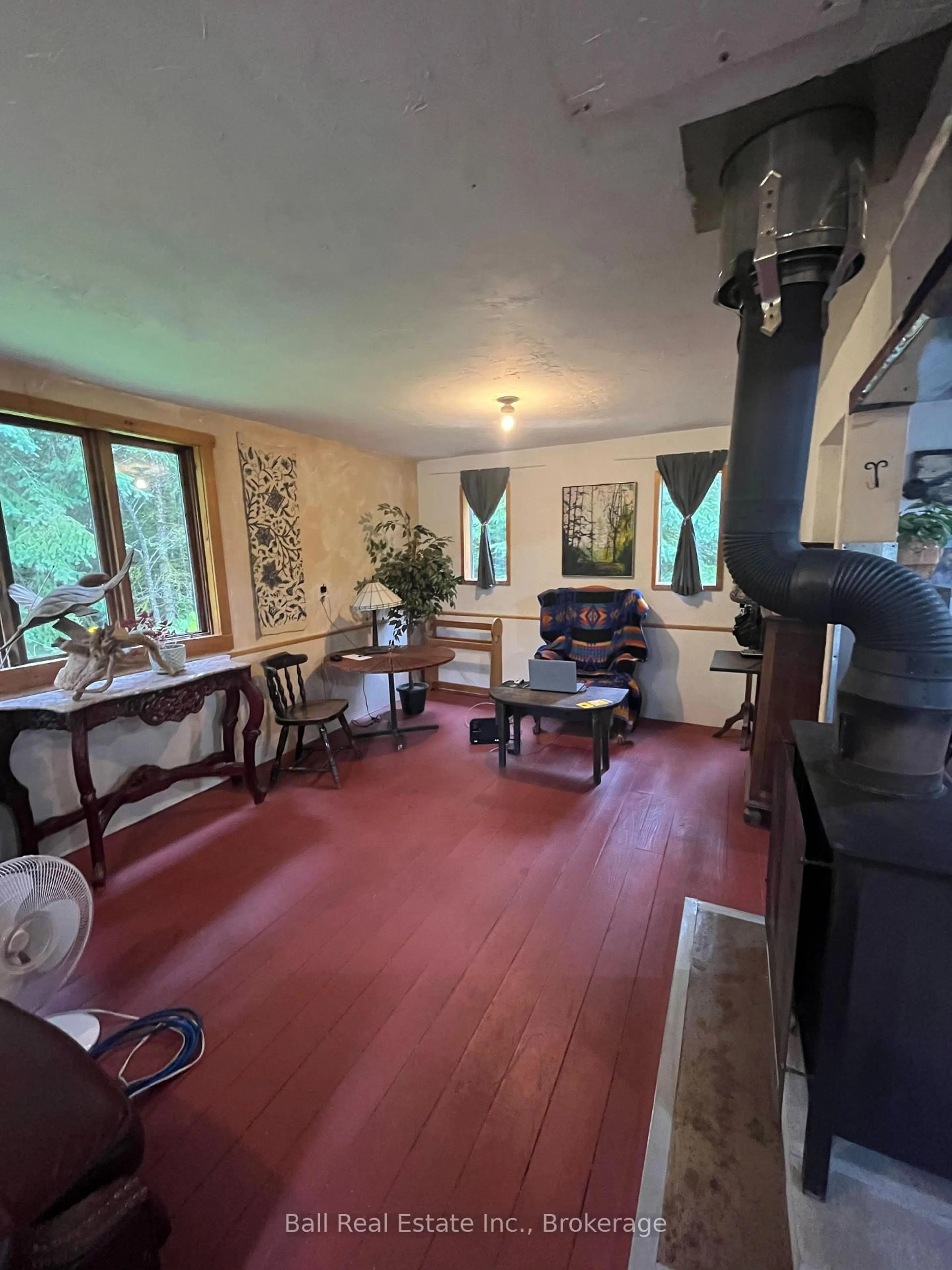 A pic of a room for 540 Rose Island Rd, Coe Hill Ontario K0L 1P0