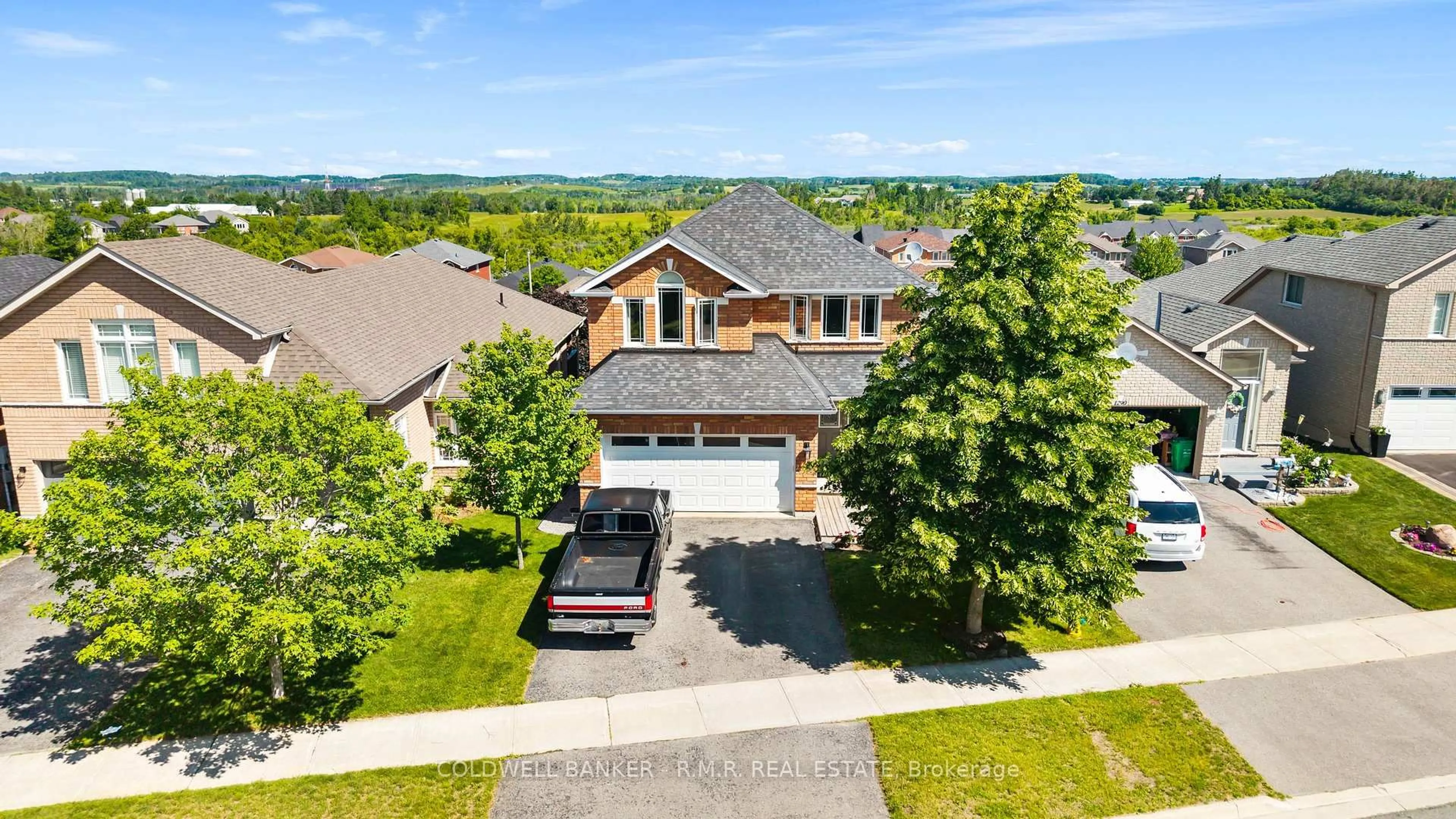 A pic from outside/outdoor area/front of a property/back of a property/a pic from drone, street for 1294 Haggis Dr, Peterborough Ontario K9K 2S9