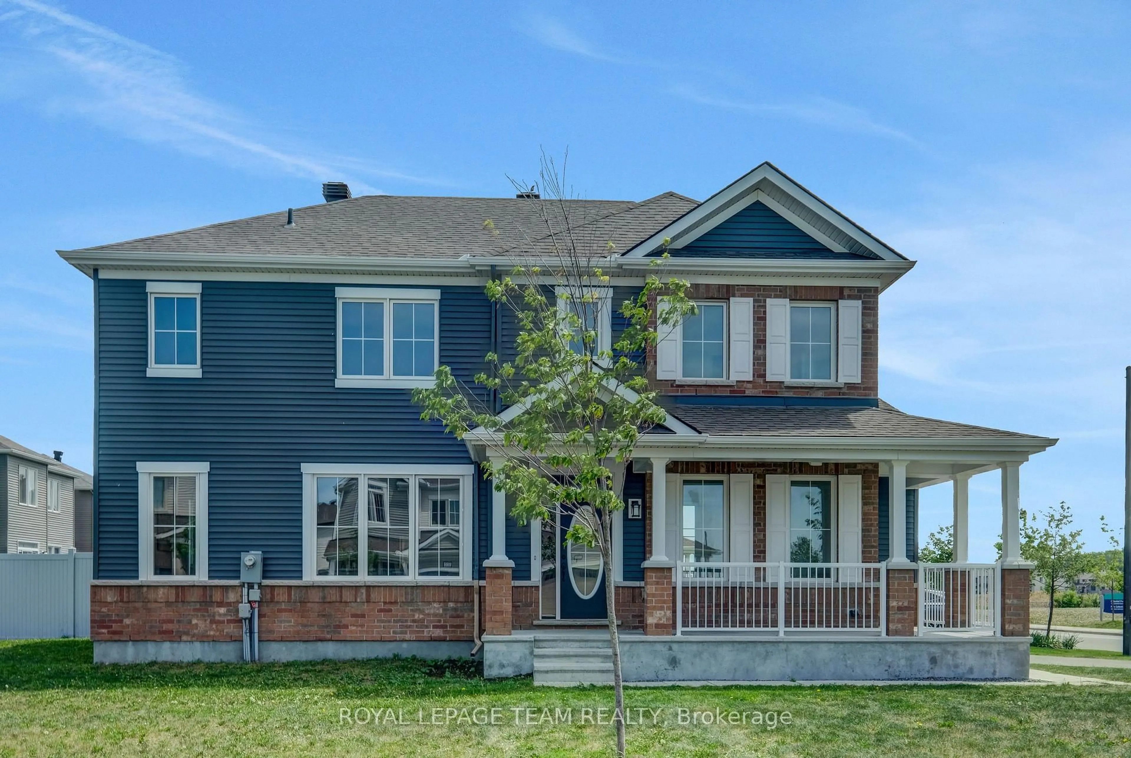 Home with vinyl exterior material, street for 133 Celestial Grve, Ottawa Ontario K2J 6S8