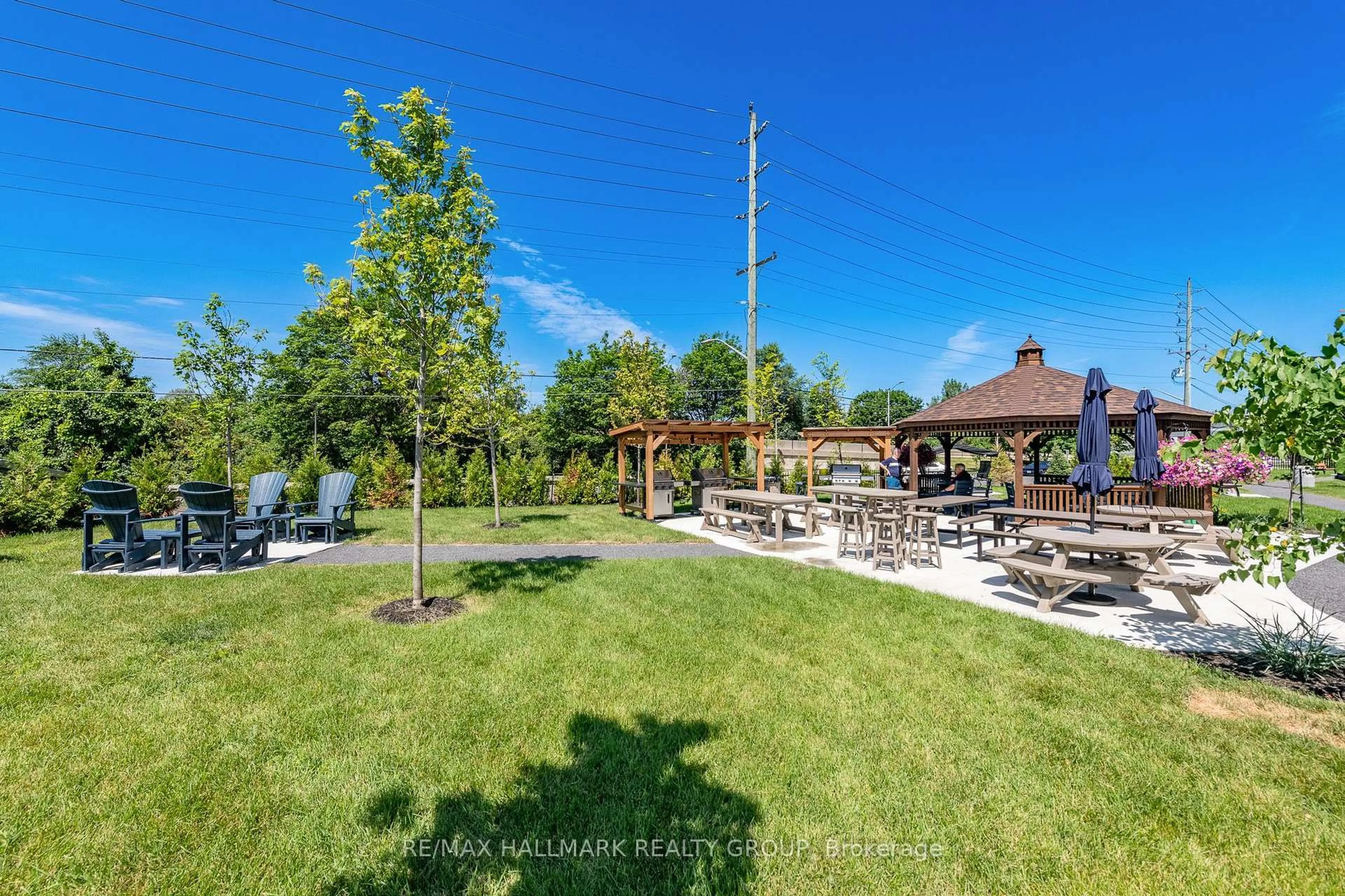 Patio, water/lake/river/ocean view for 1510 Riverside Dr #1702, Ottawa Ontario K1G 4X5