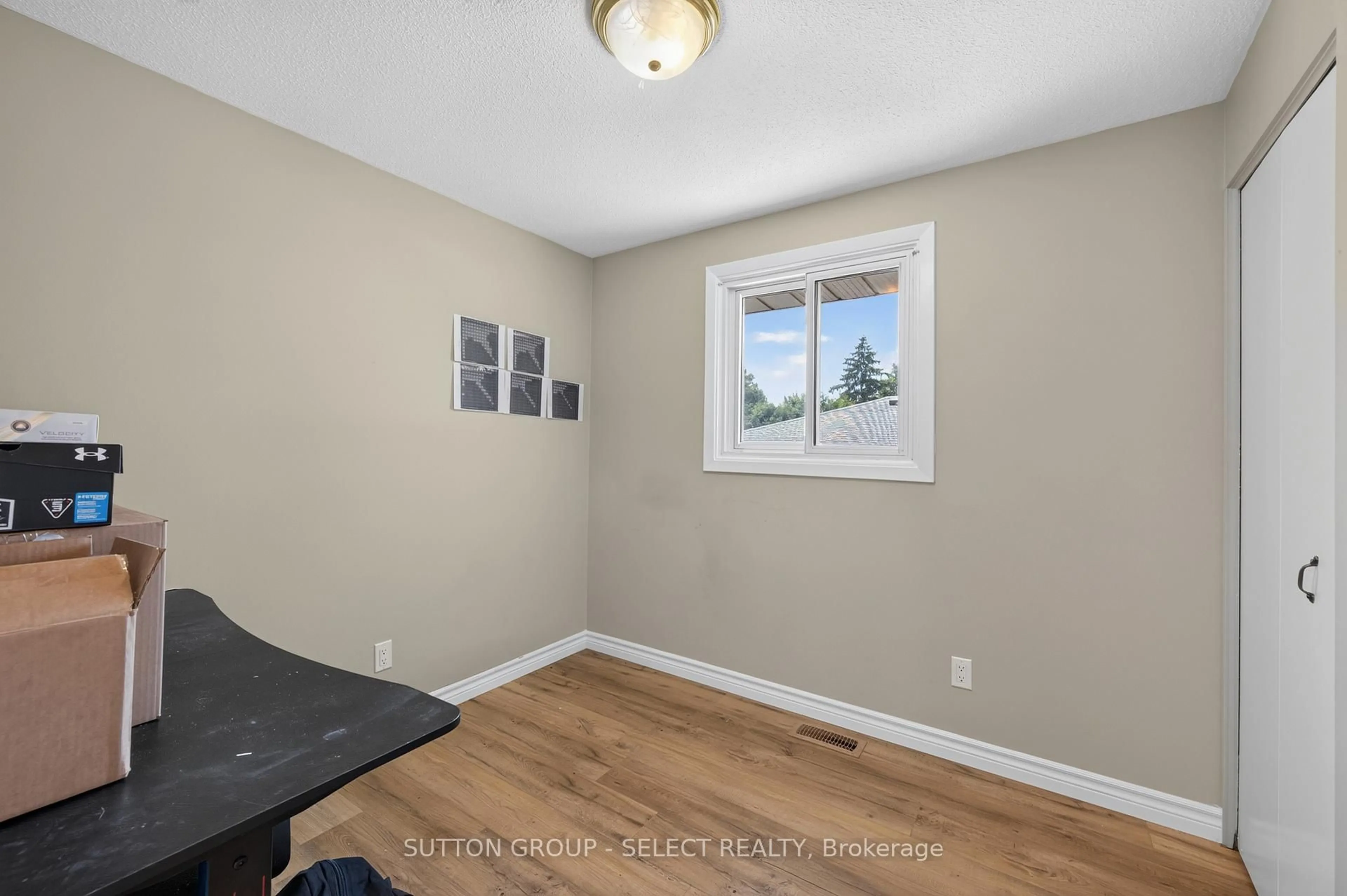 A pic of a room for 183-185 VANCOUVER St, London East Ontario N5Z 4R5
