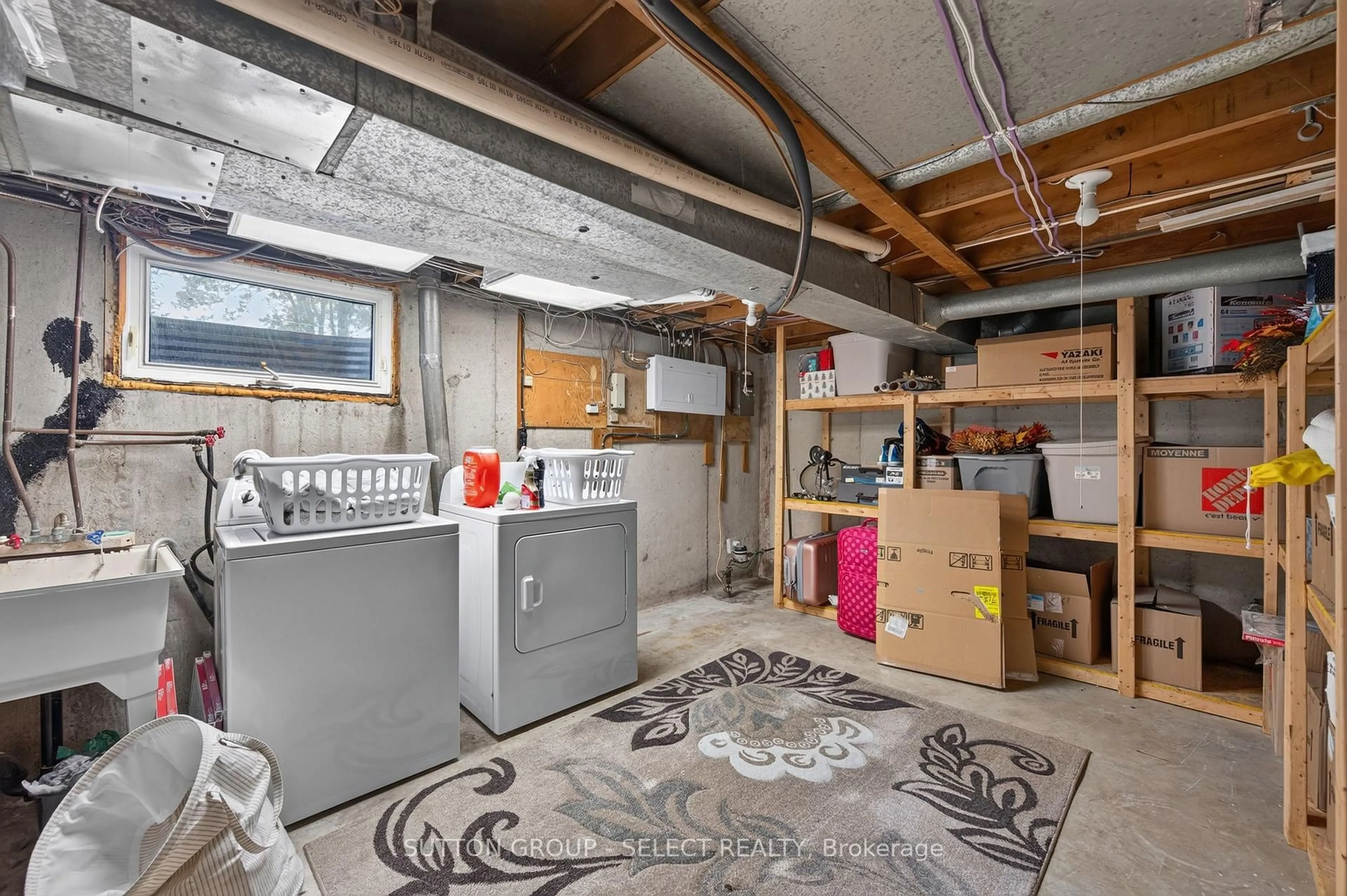 Indoor garage for 183-185 VANCOUVER St, London East Ontario N5Z 4R5