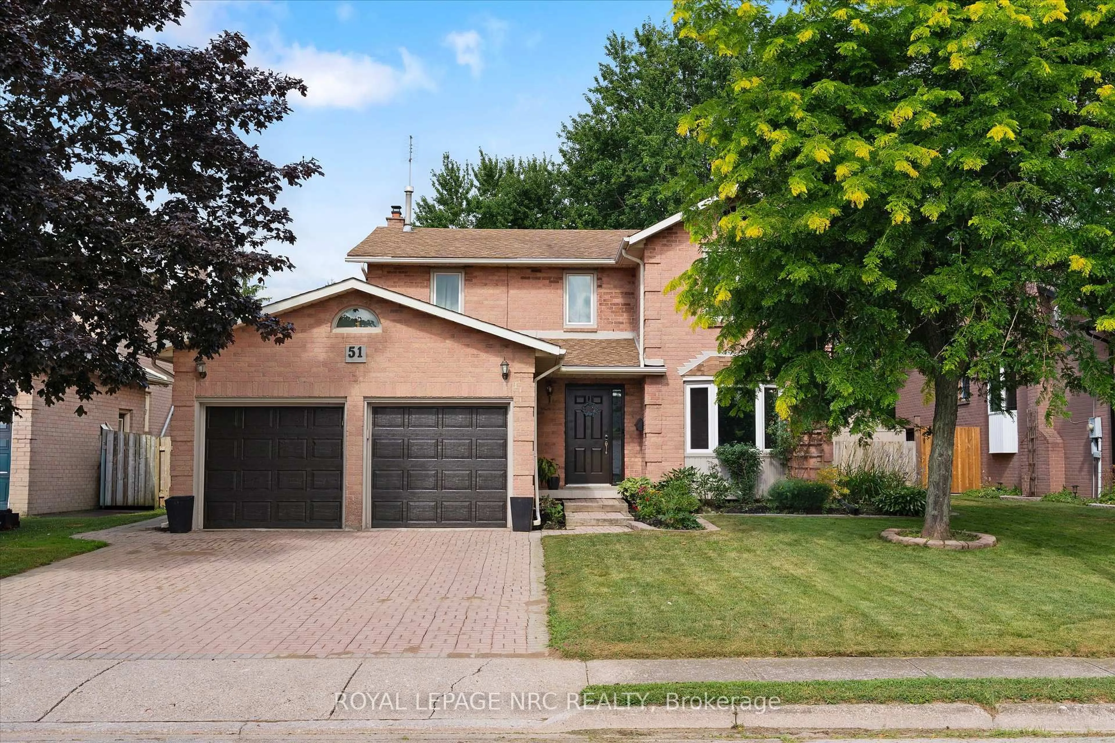Home with brick exterior material, street for 51 Briarsdale Cres, Welland Ontario L3C 6S7