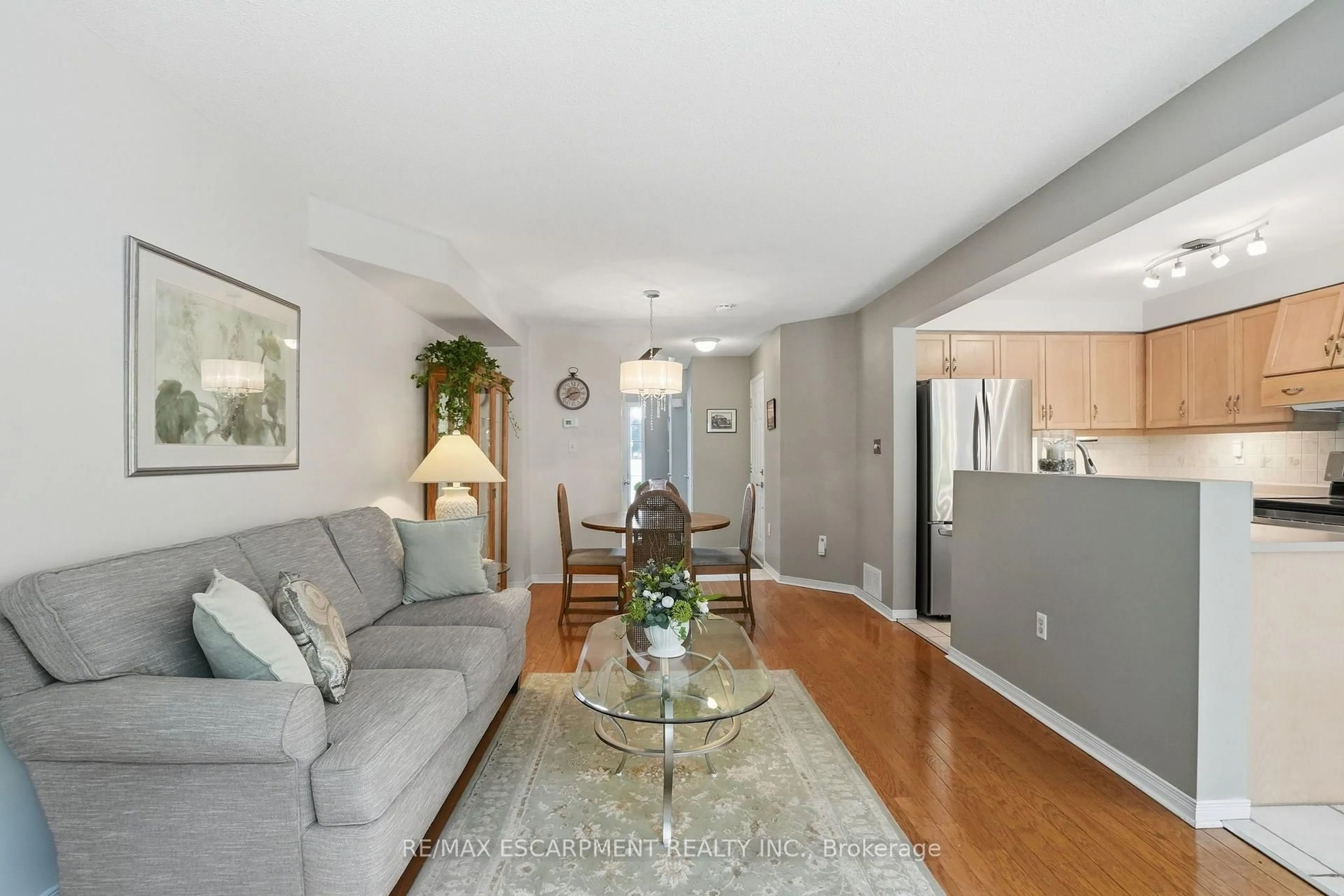 Living room with furniture, unknown for 819 Upper Paradise Rd #9, Hamilton Ontario L9C 5R1