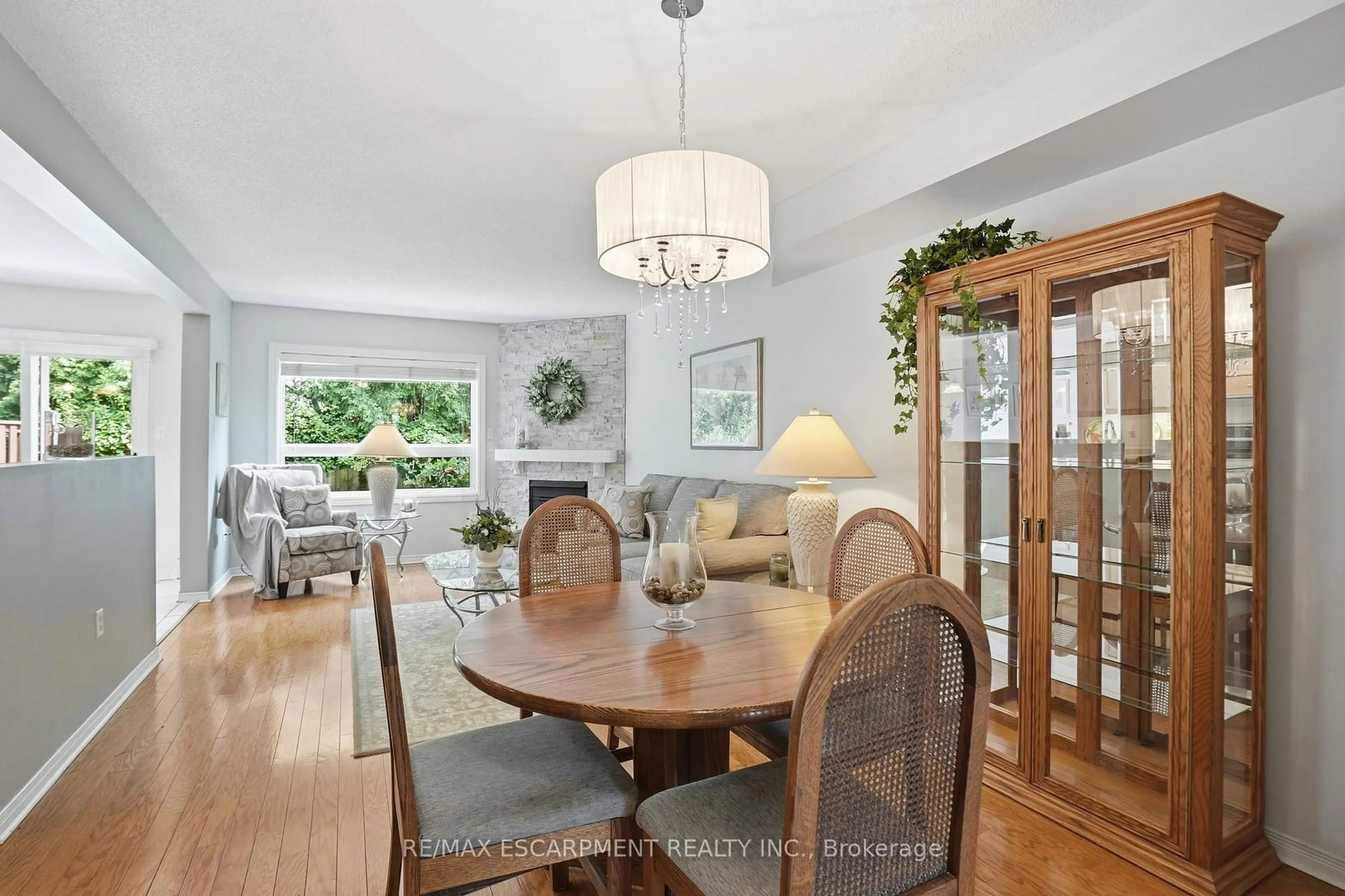 Dining room, unknown for 819 Upper Paradise Rd #9, Hamilton Ontario L9C 5R1