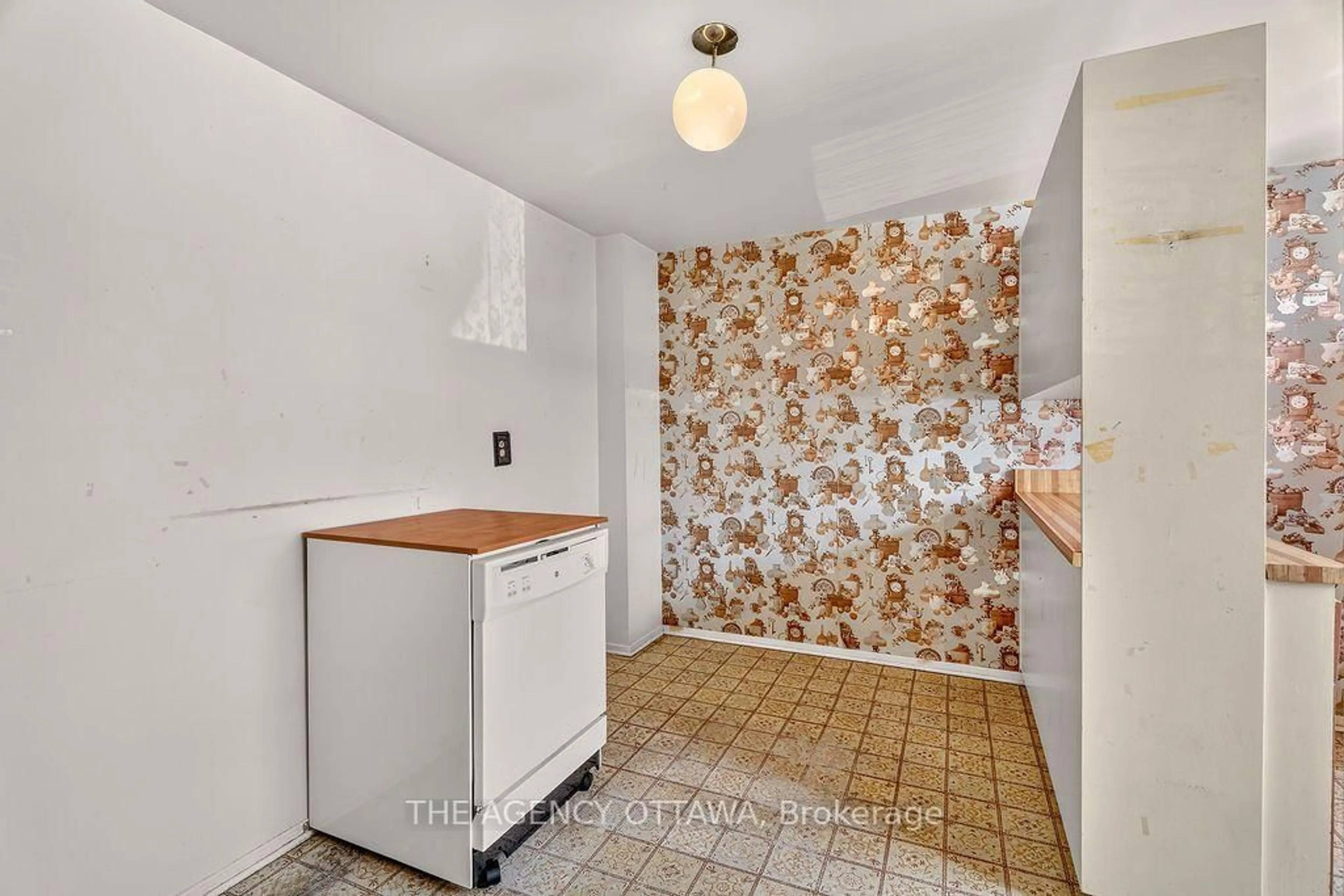 Unknown for 1464 Heatherington Rd #45, Ottawa Ontario K1V 6S1