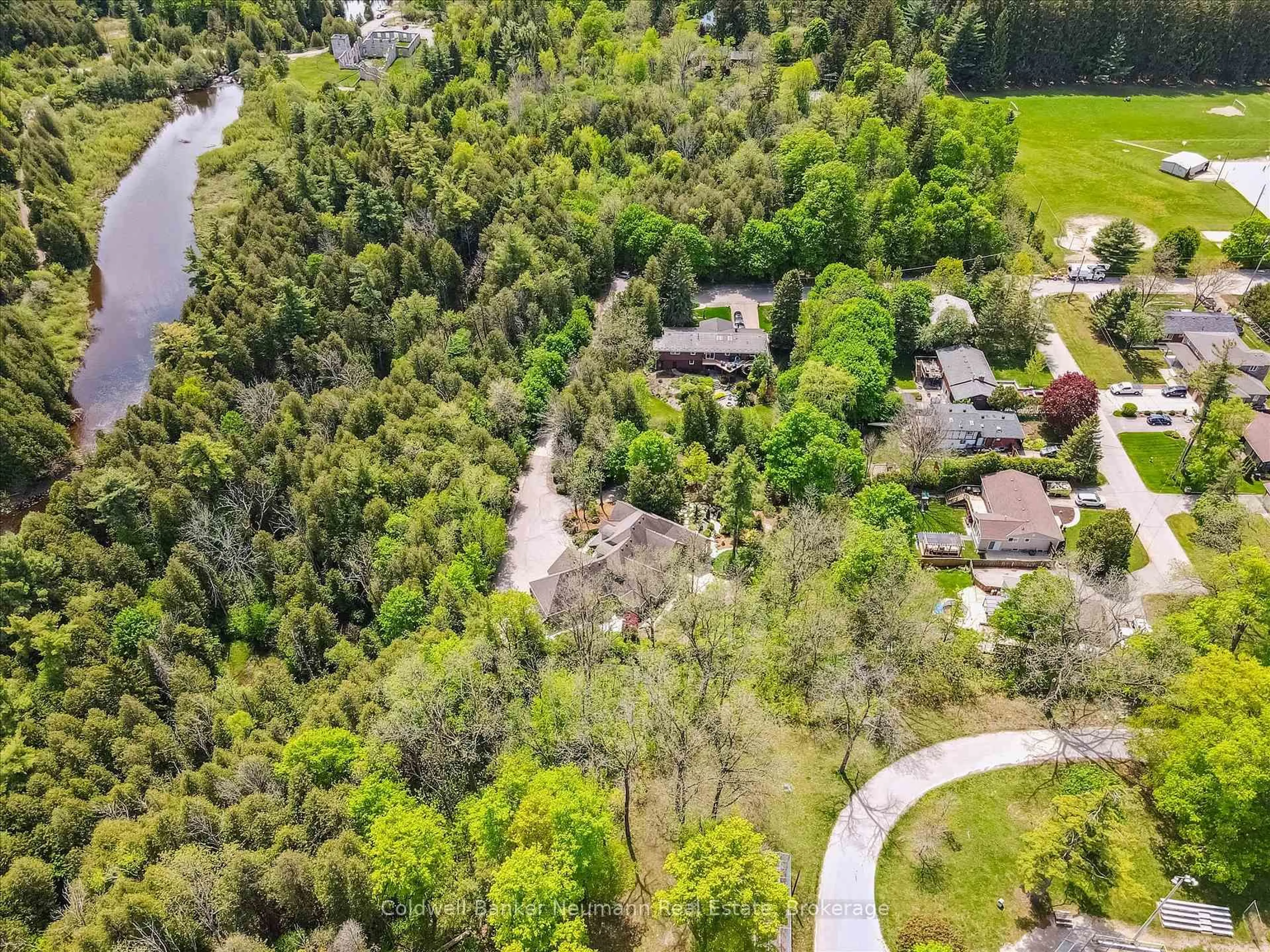 A pic from outside/outdoor area/front of a property/back of a property/a pic from drone, forest/trees view for 198 Pasmore St, Guelph/Eramosa Ontario N0B 2K0