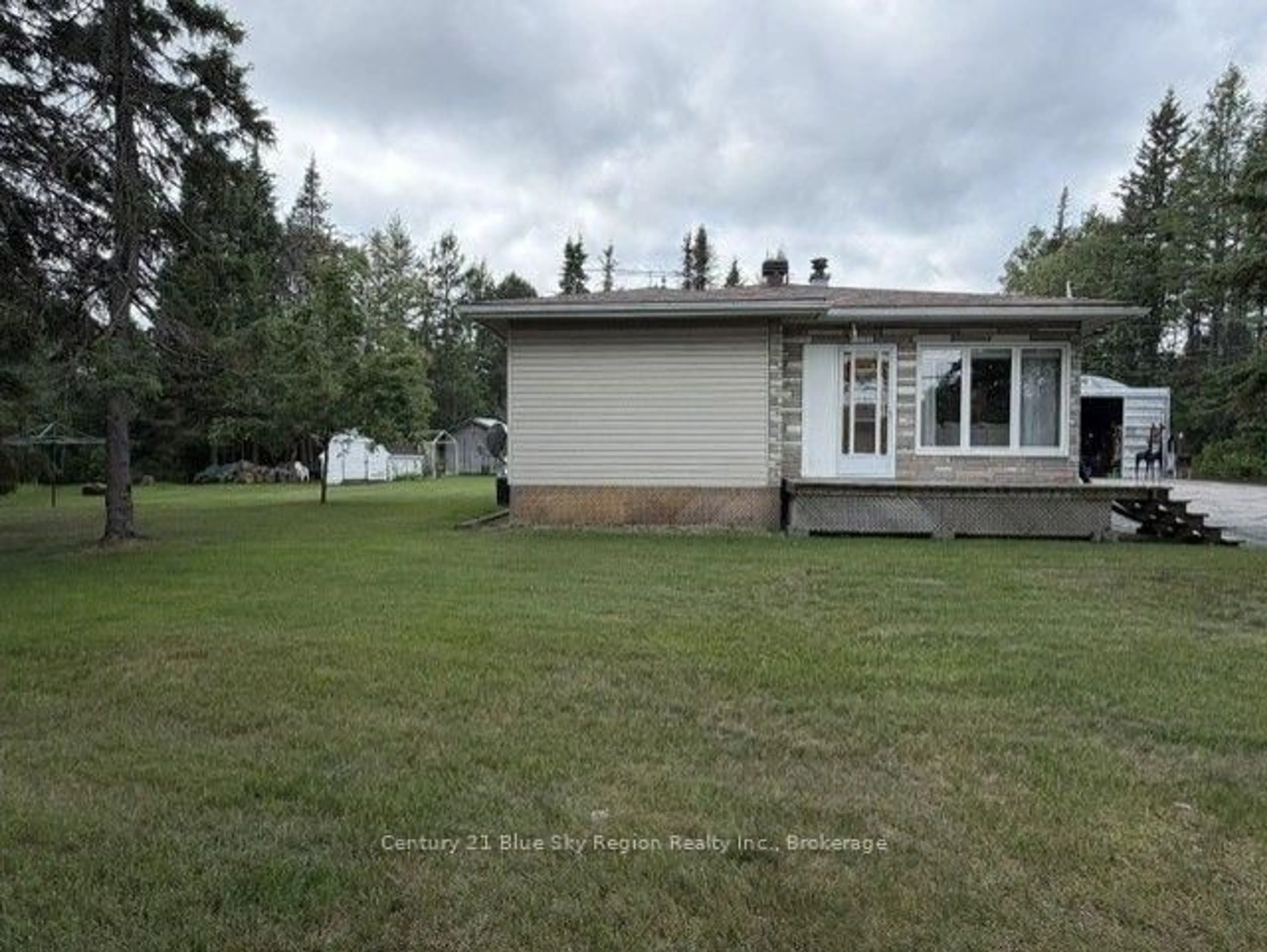 A pic from outside/outdoor area/front of a property/back of a property/a pic from drone, unknown for 5377 Highway 11 N, North Bay Ontario P1B 8G3