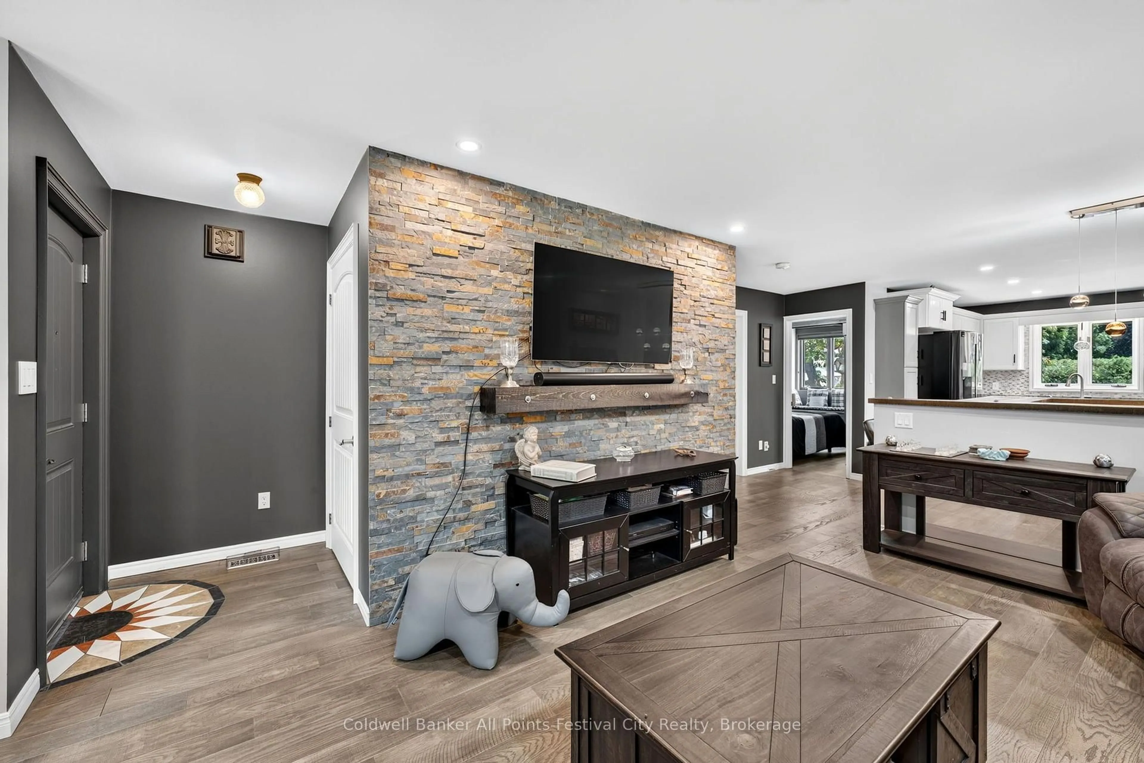 Home theater for 128 Cambria Rd, Goderich Ontario N7A 2P8