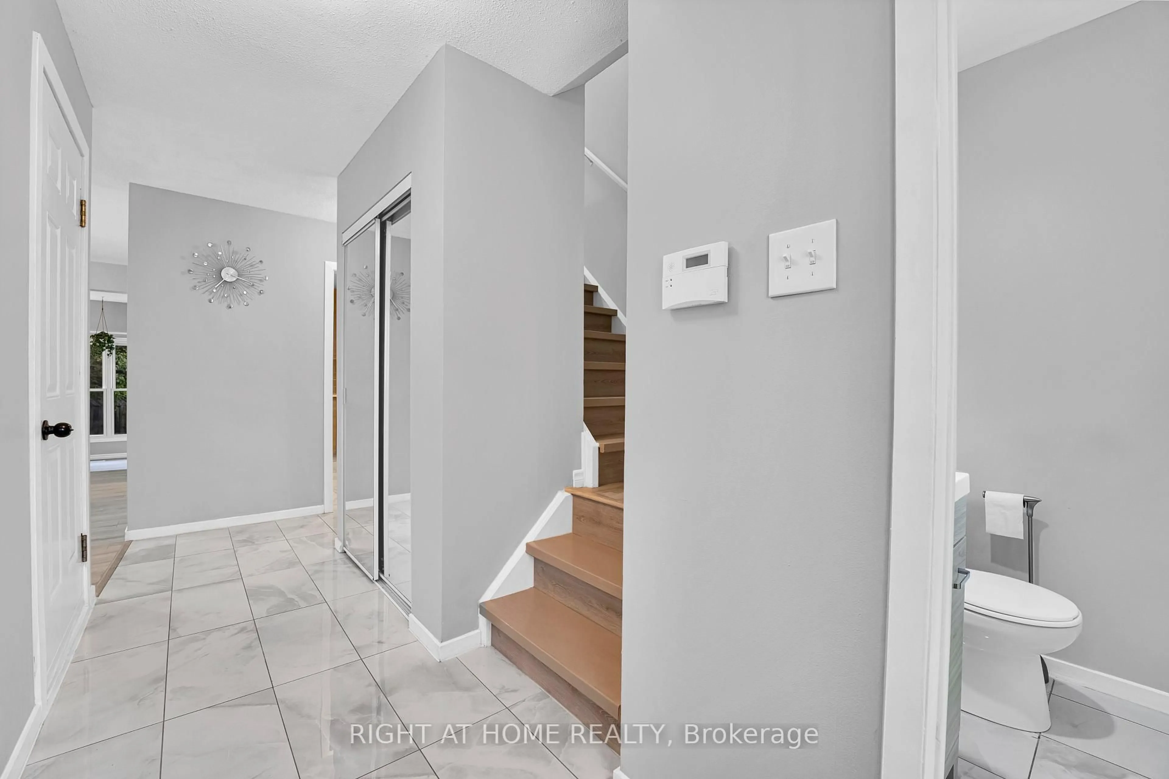 Unknown for 37 Trafford Lane, Barrhaven Ontario K2J 1X6