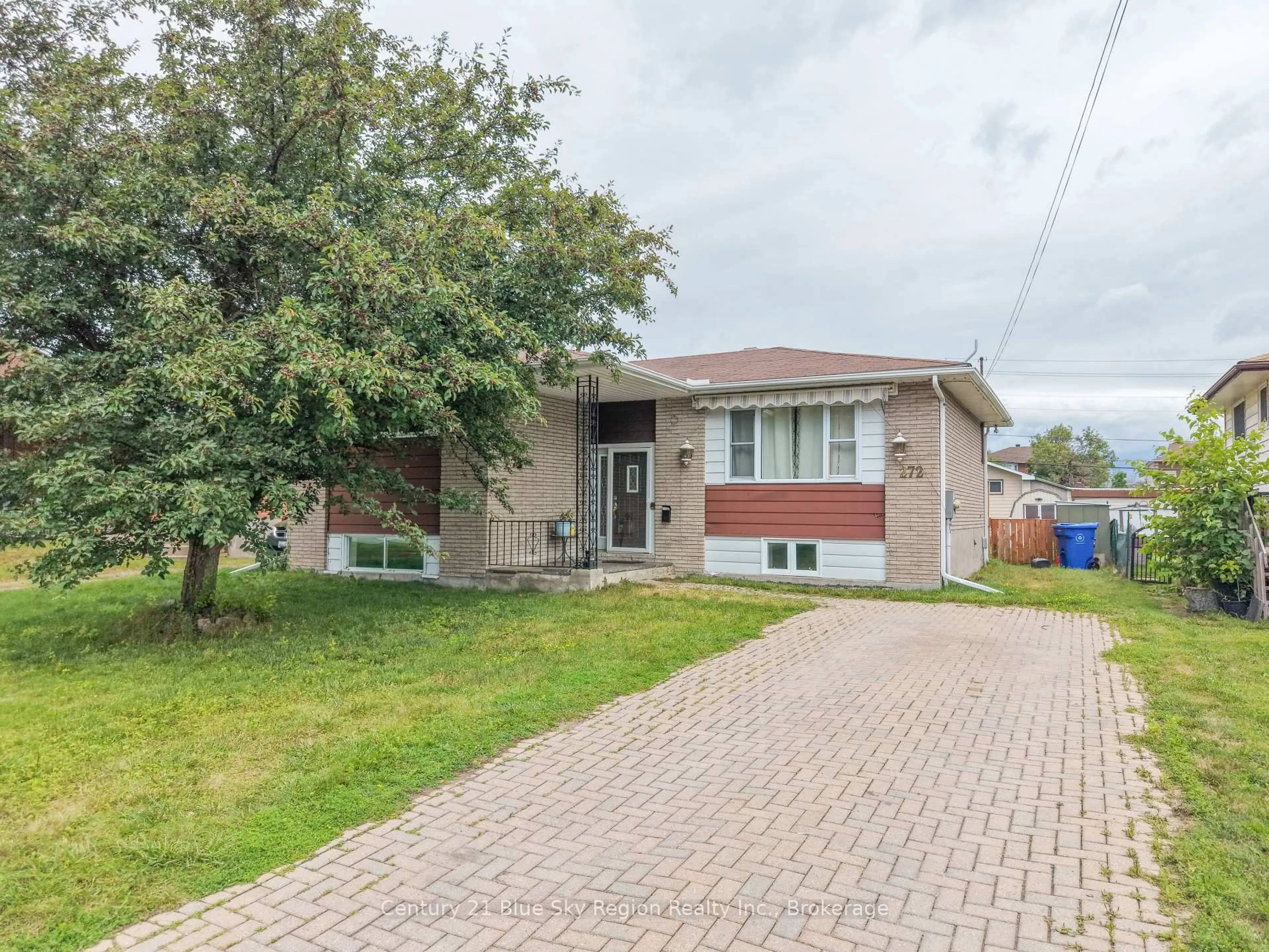 Home with brick exterior material, street for 272 Patricia St, North Bay Ontario P1B 7Z3