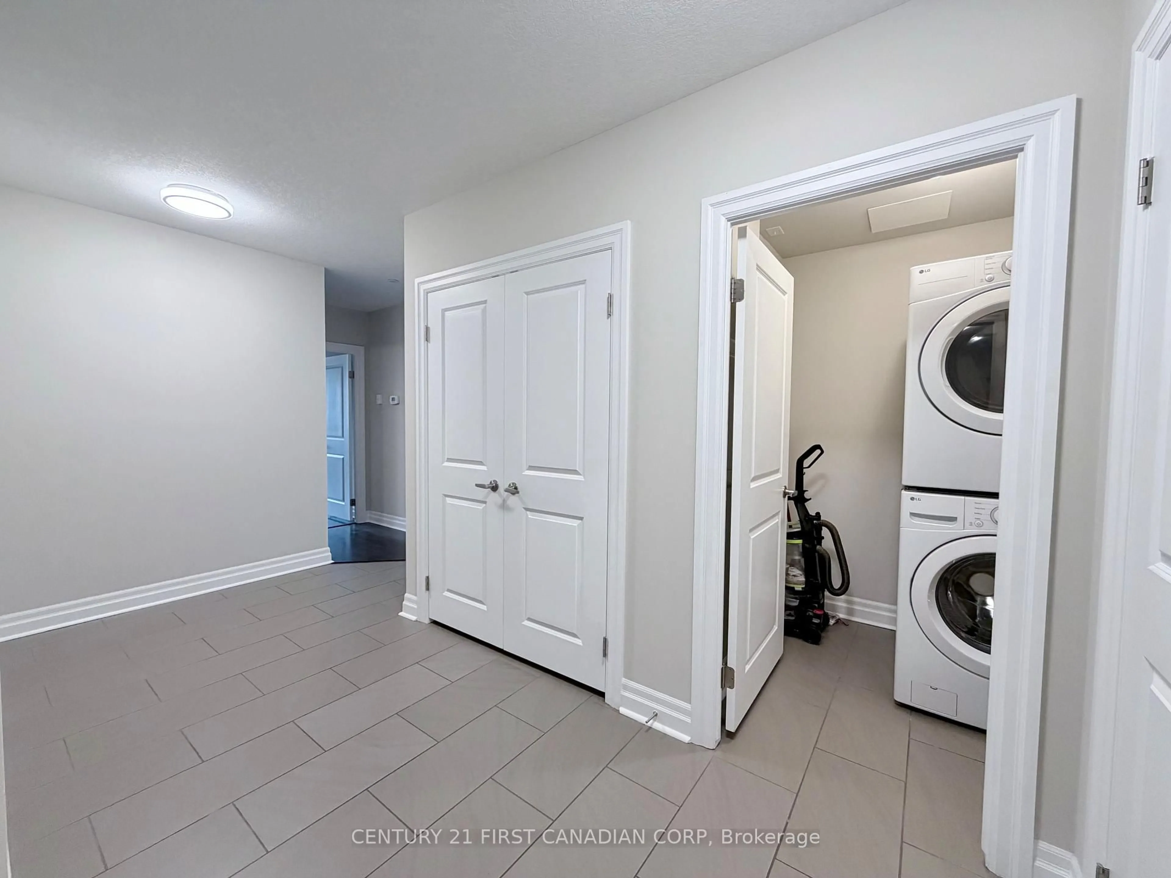 Laundry room for 240 Villagewalk Blvd #504, London North Ontario N6G 0P6