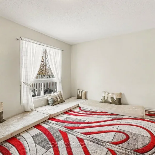 1239 Bowmount St, Ottawa 4