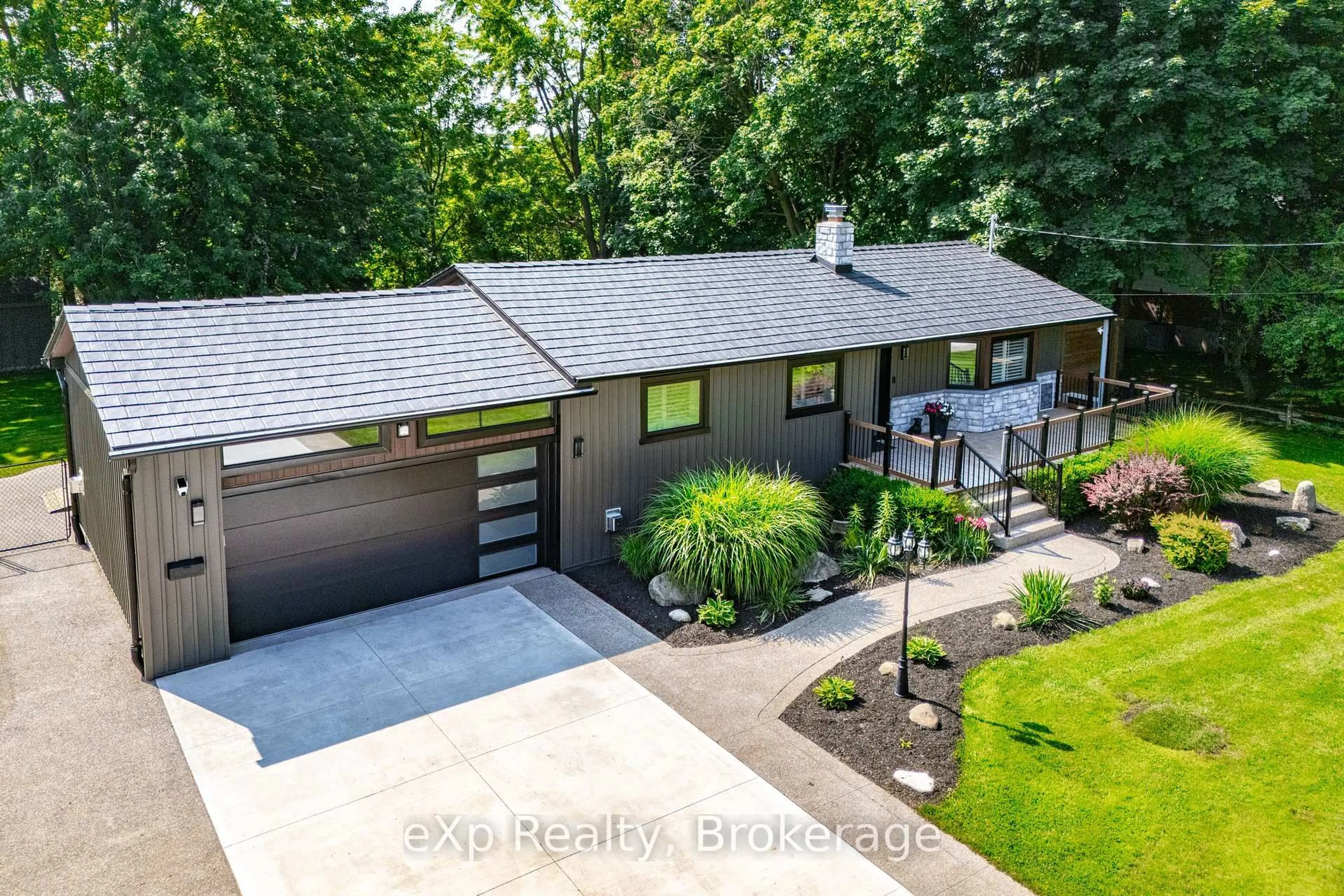 Unknown for 836 Bon Accord St, Centre Wellington Ontario N1M 3A6
