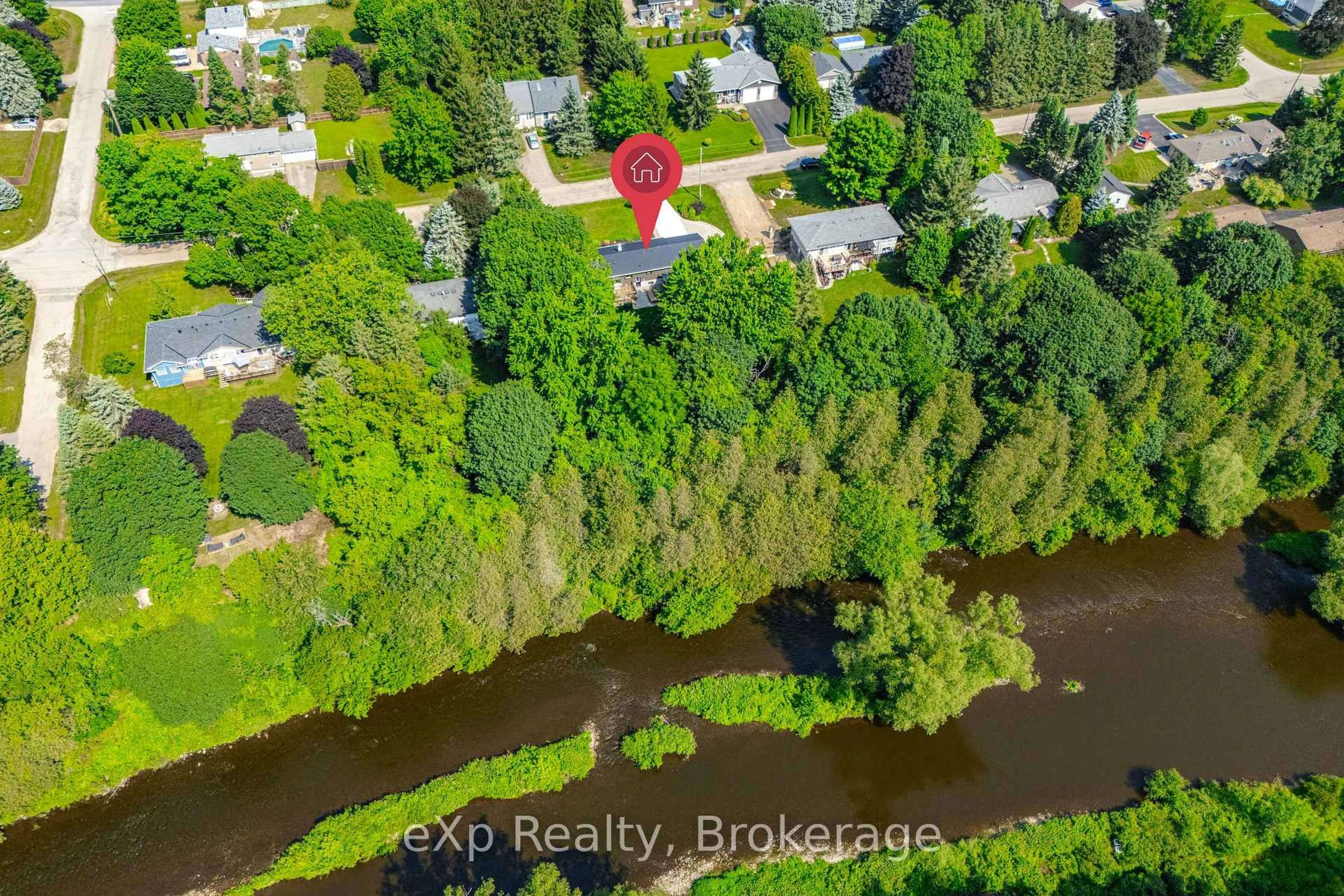 A pic from outside/outdoor area/front of a property/back of a property/a pic from drone, water/lake/river/ocean view for 836 Bon Accord St, Centre Wellington Ontario N1M 3A6