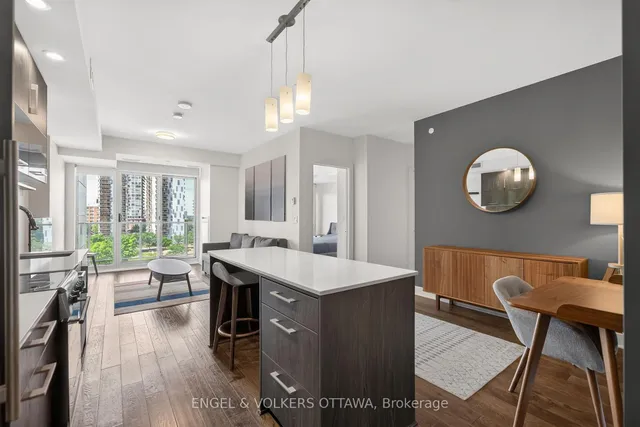 255 Bay St #816, Ottawa 3