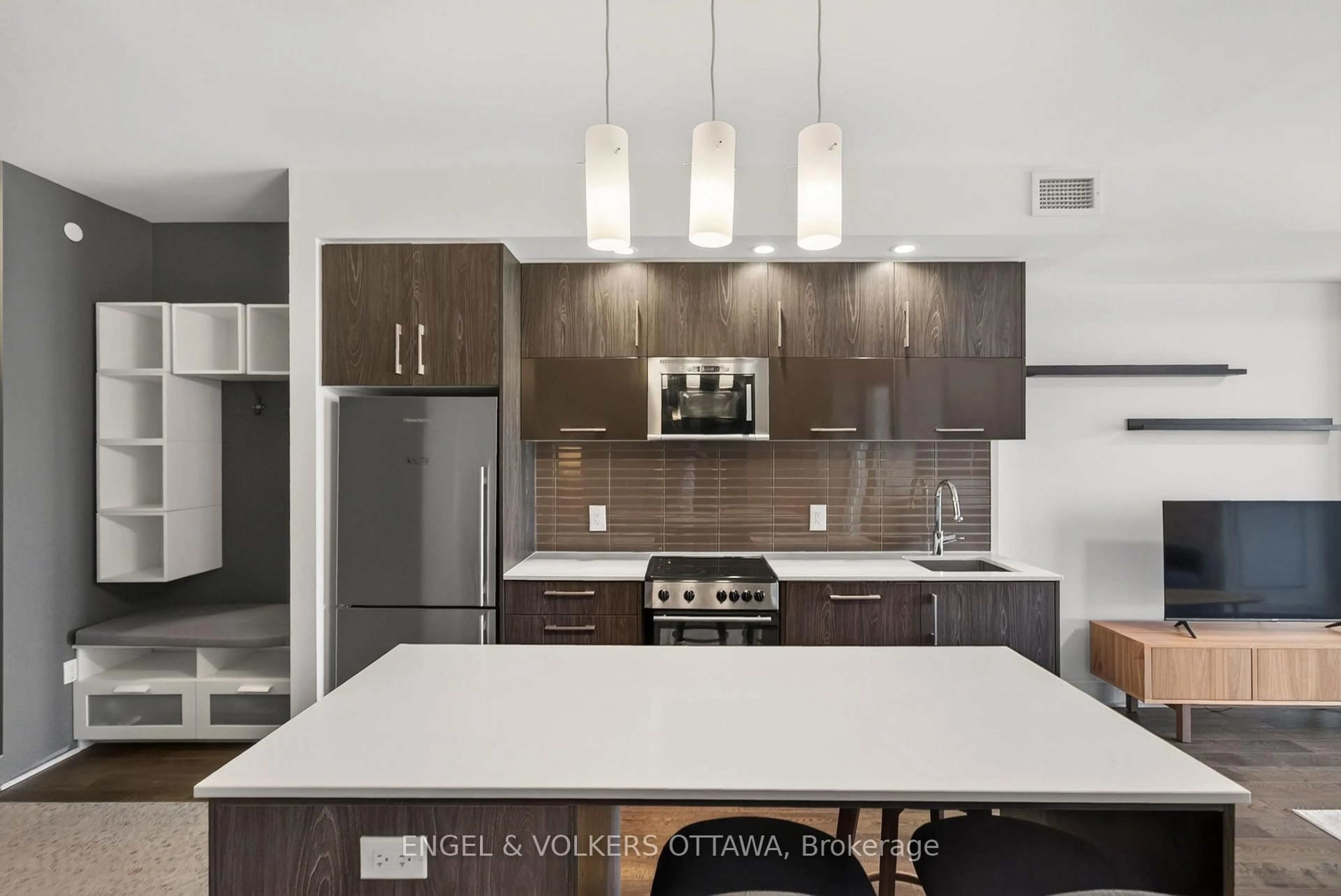 Contemporary kitchen, unknown for 255 Bay St #816, Ottawa Ontario K1R 0C5