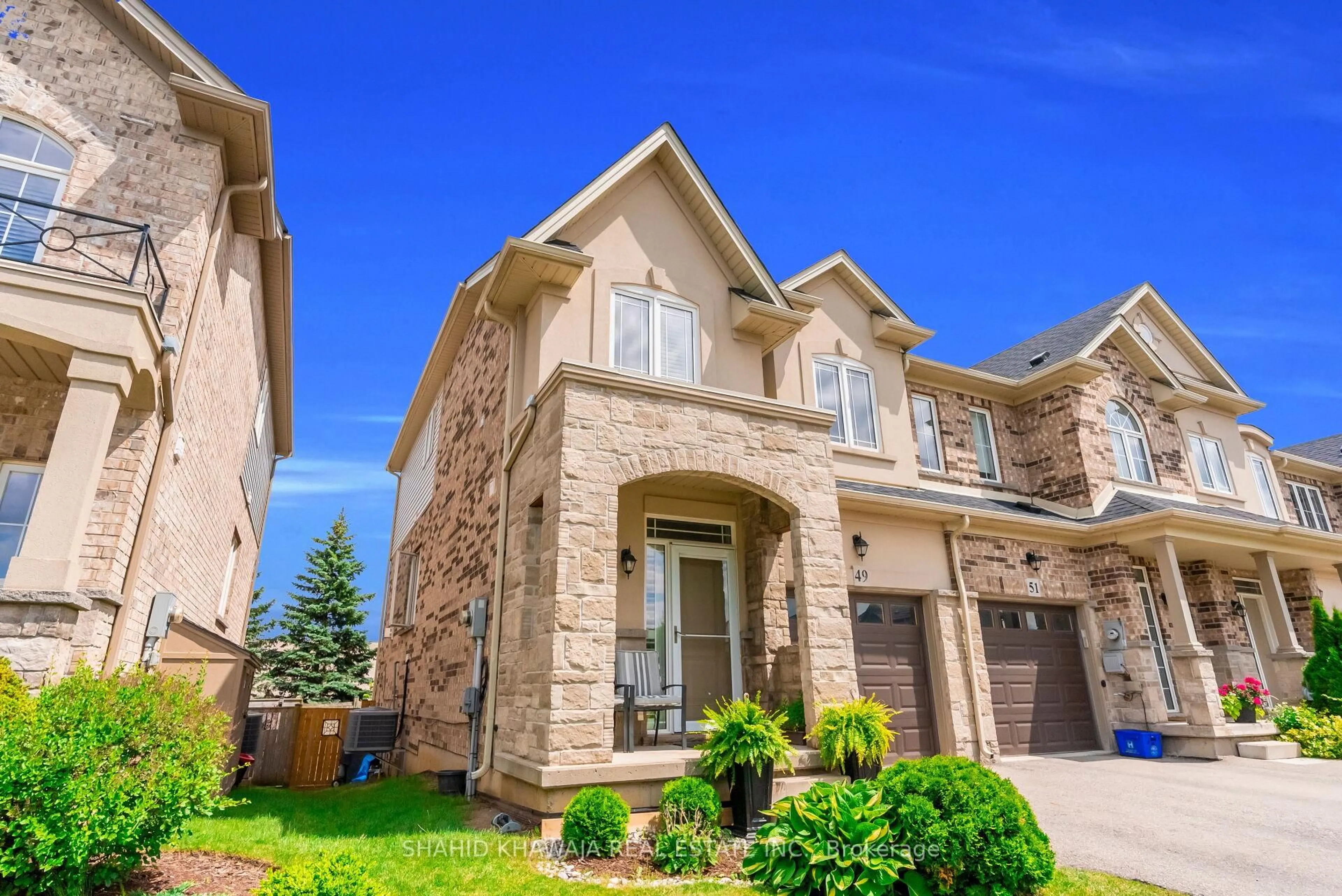 Home with brick exterior material, street for 49 Candlewood Crt, Hamilton Ontario L8J 0C4