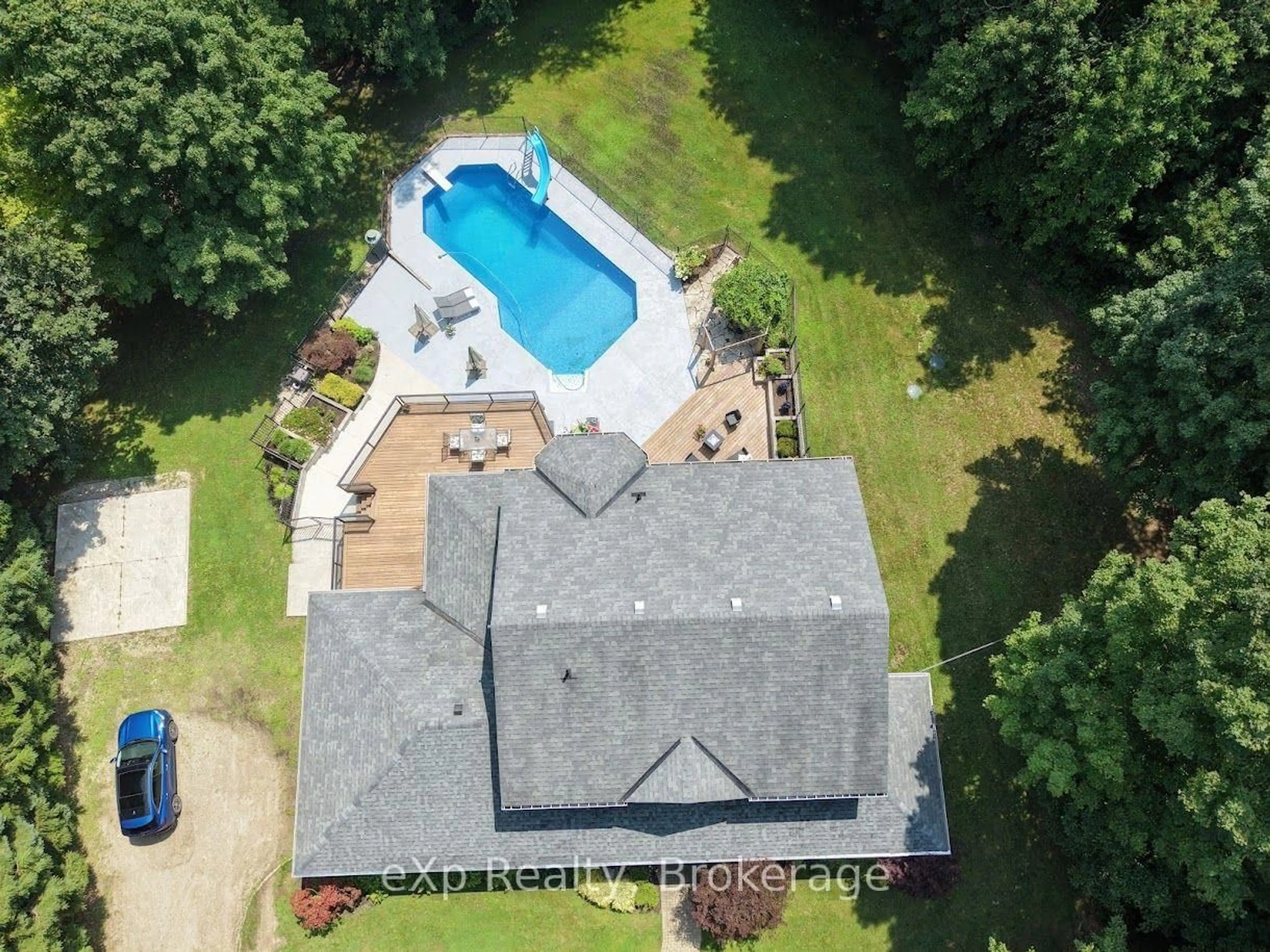 A pic from outside/outdoor area/front of a property/back of a property/a pic from drone, water/lake/river/ocean view for 20 Highland Cres, South Bruce Ontario N0G 2V0