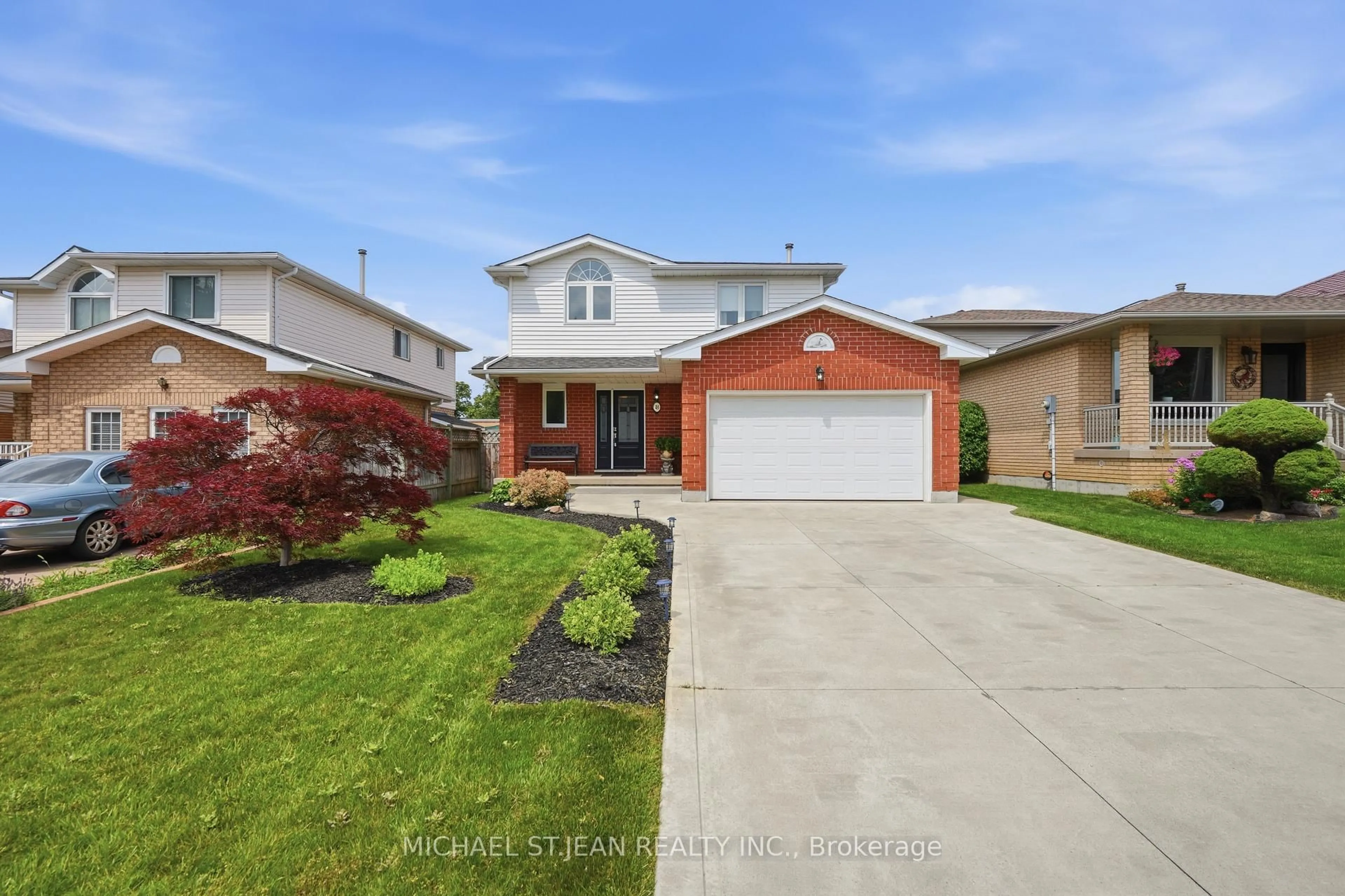 Home with brick exterior material, street for 31 Fano Dr, Hamilton Ontario L8W 3J7