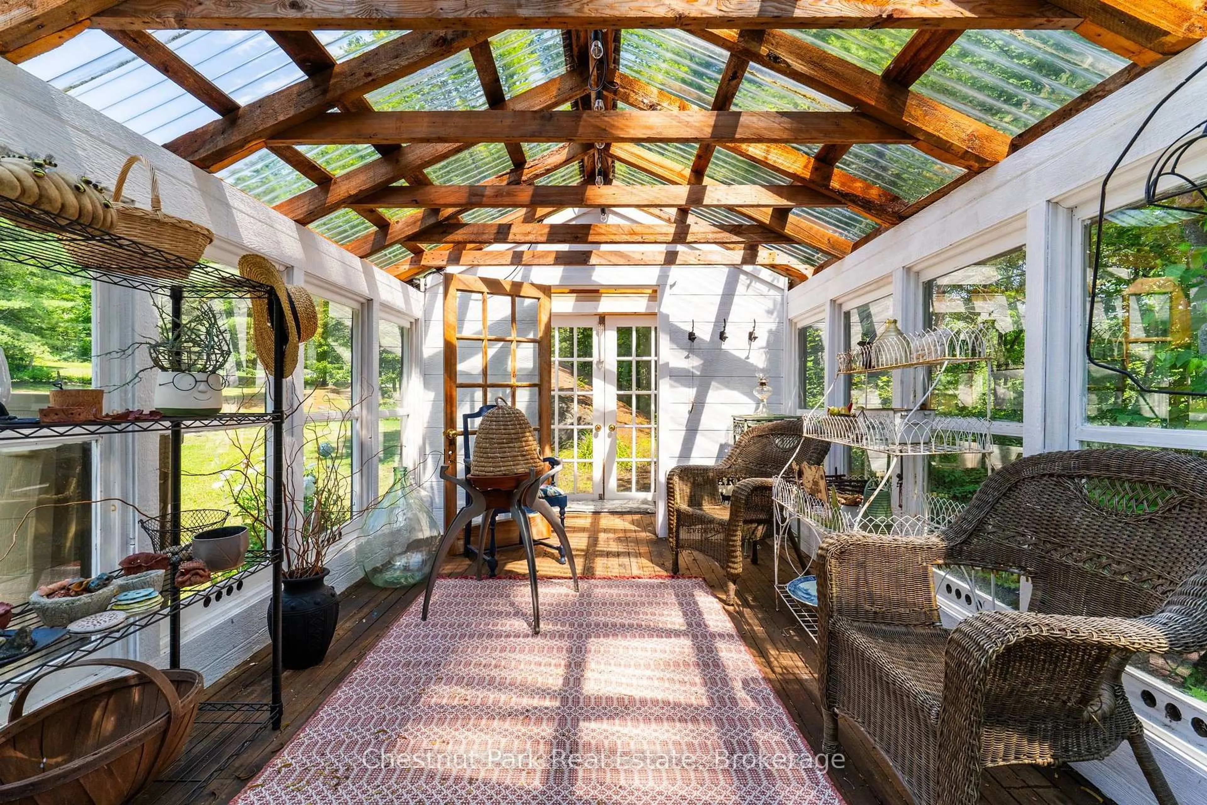 Patio, street for 1130 Taylor Rd, Bracebridge Ontario P1L 0A1
