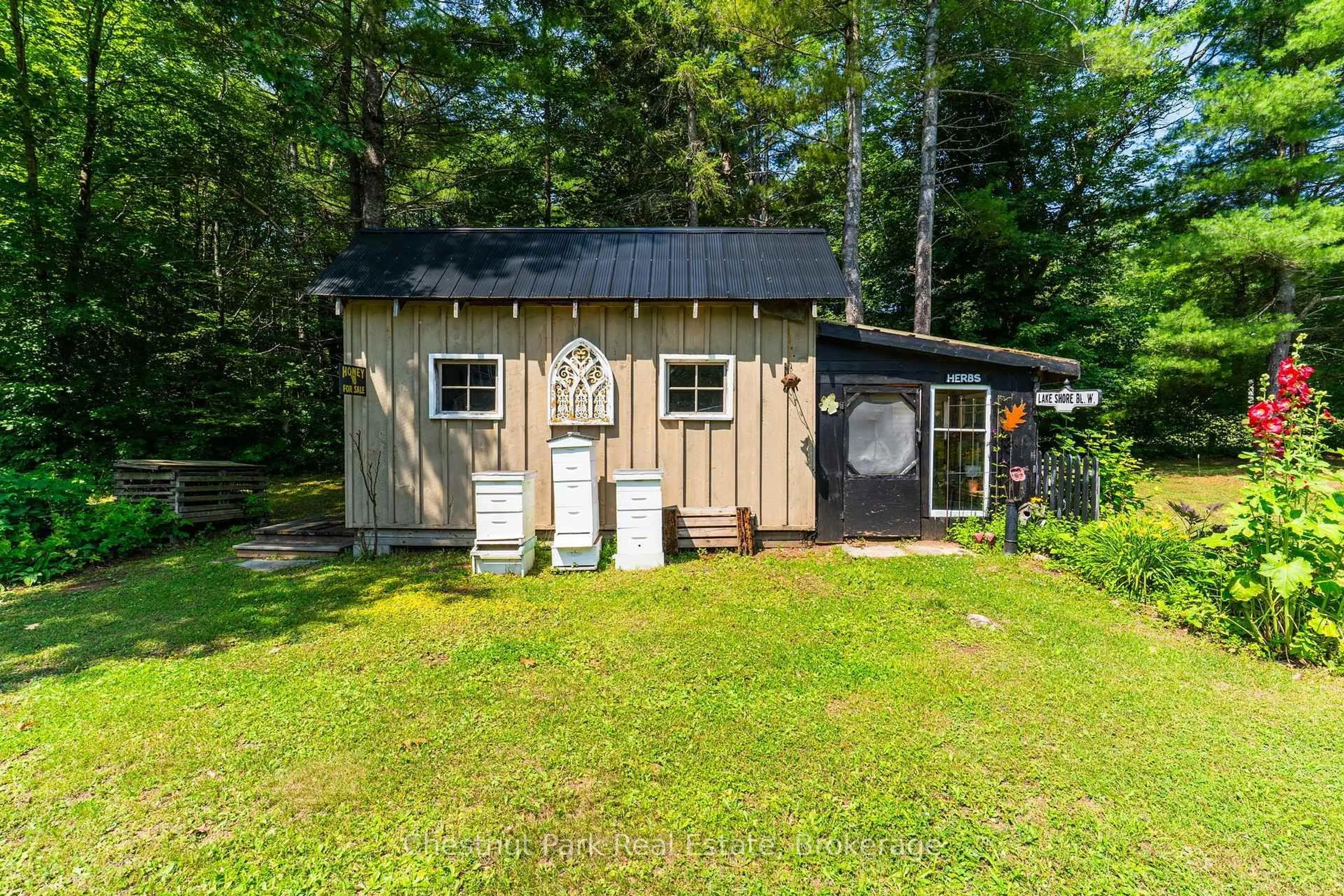 Shed for 1130 Taylor Rd, Bracebridge Ontario P1L 0A1