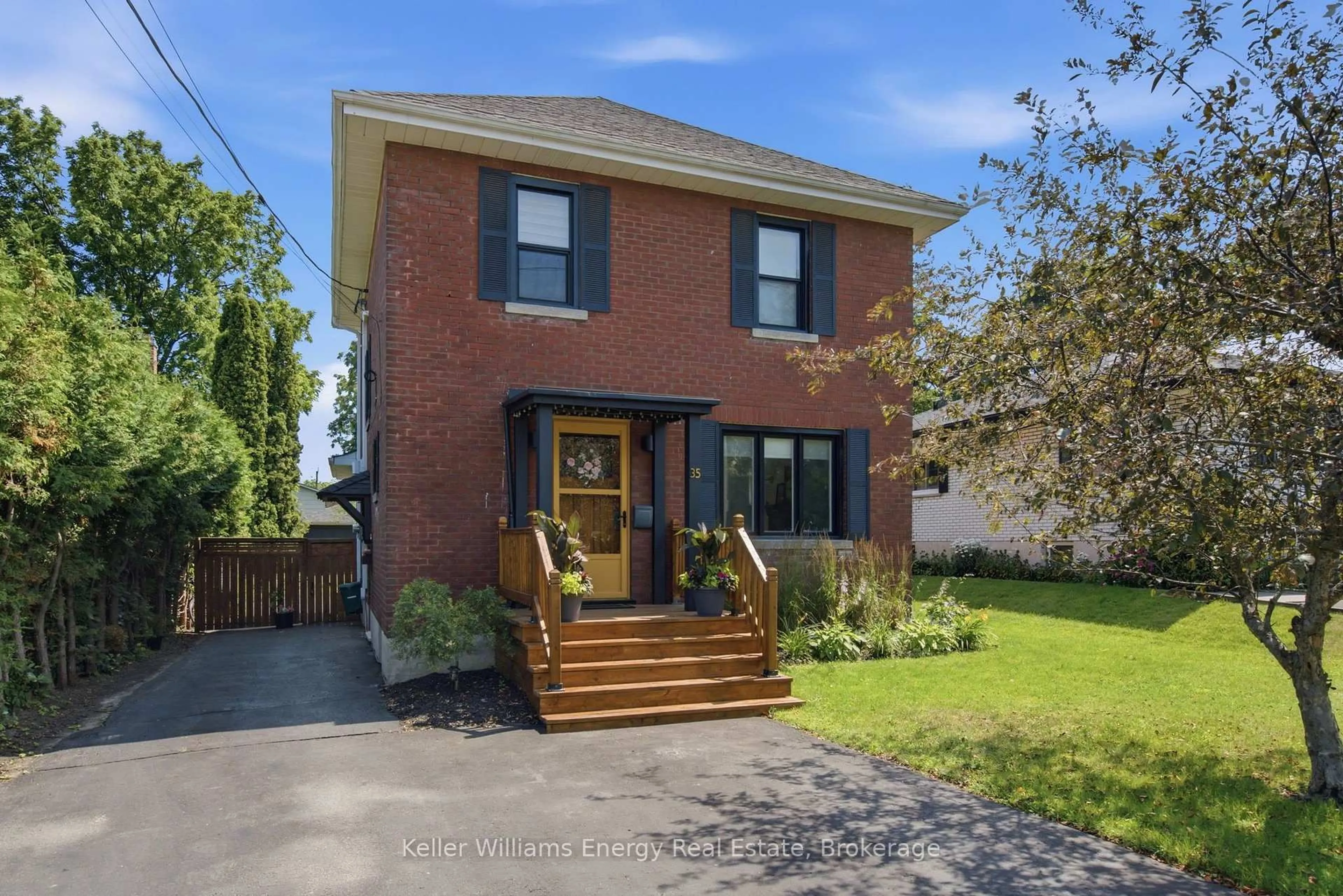 Home with brick exterior material, street for 35 Havelock St, Cobourg Ontario K9A 2J2