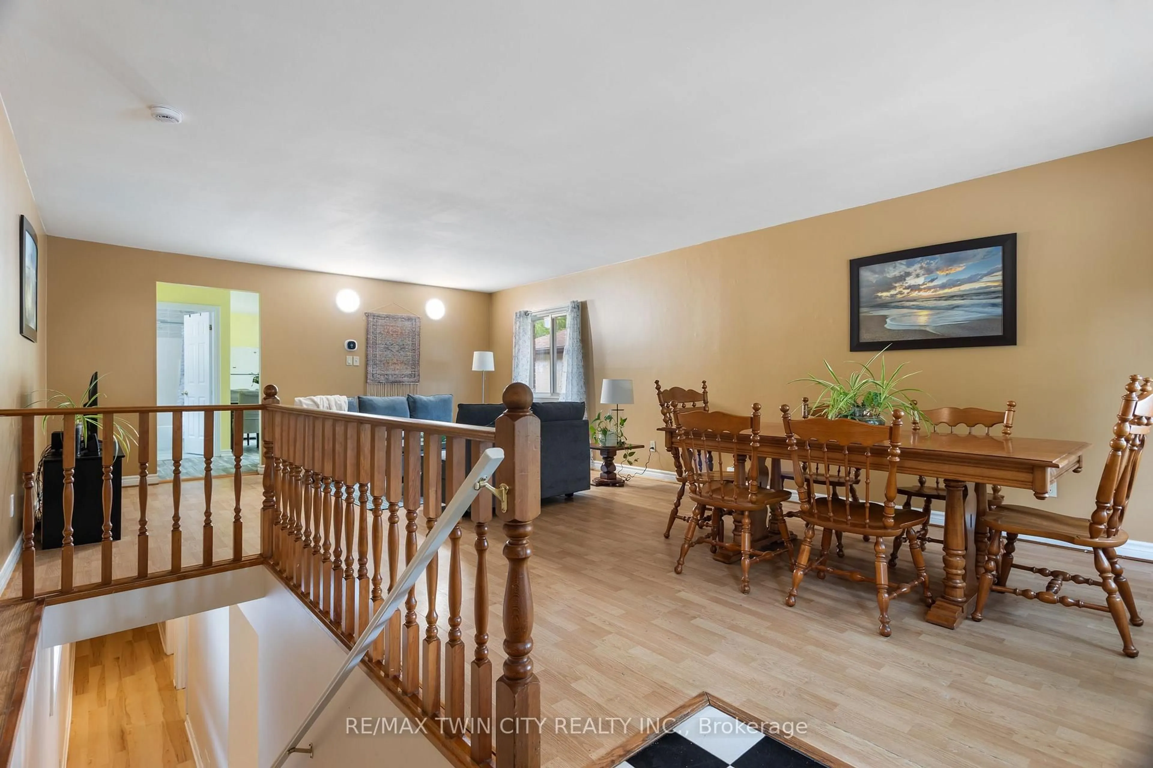 Dining room, wood/laminate floor for 25 SAUNBY St, London North Ontario N6G 1A2