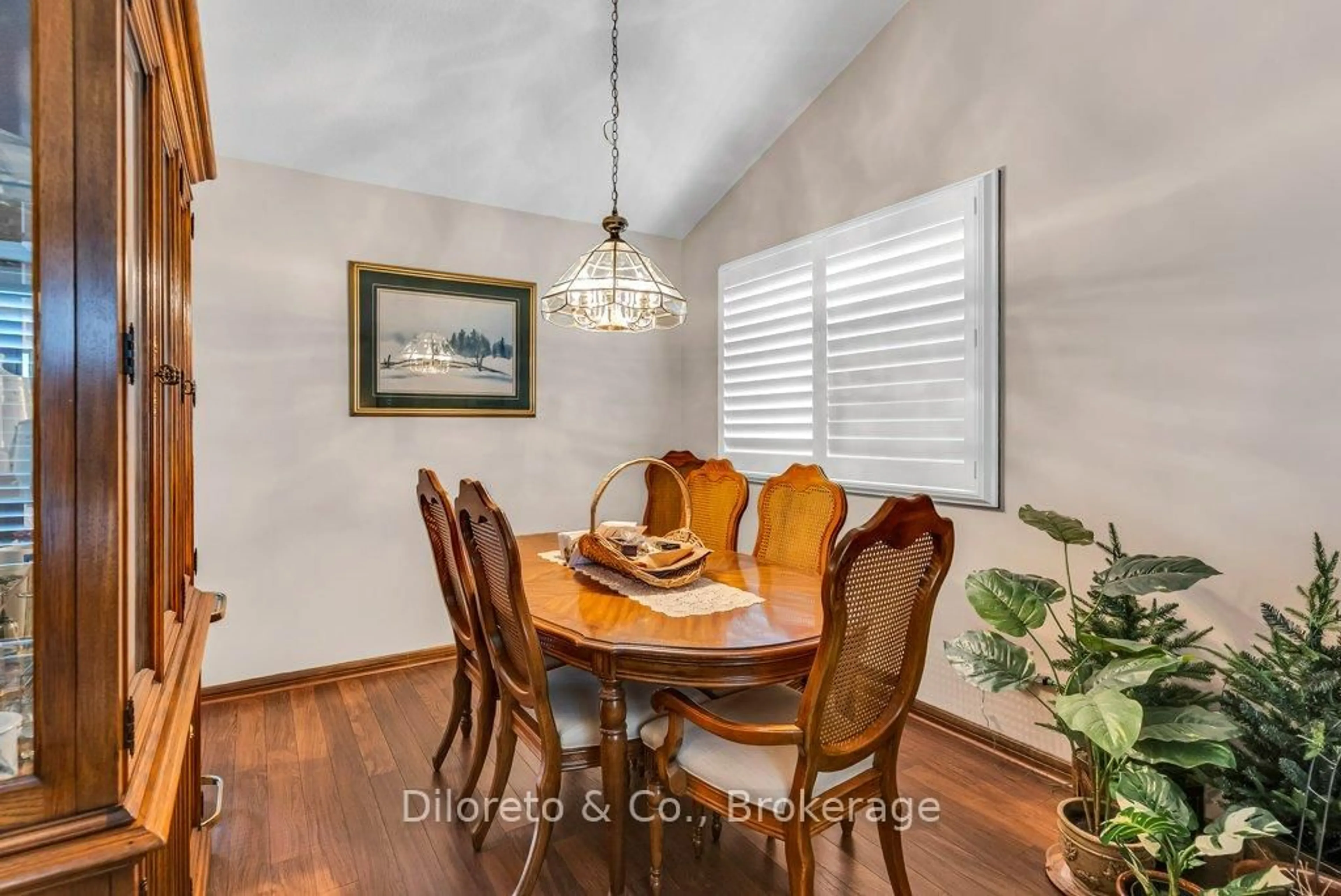 Dining room, wood/laminate floor for 7 Wimbledon Rd, Guelph Ontario N1H 7N4