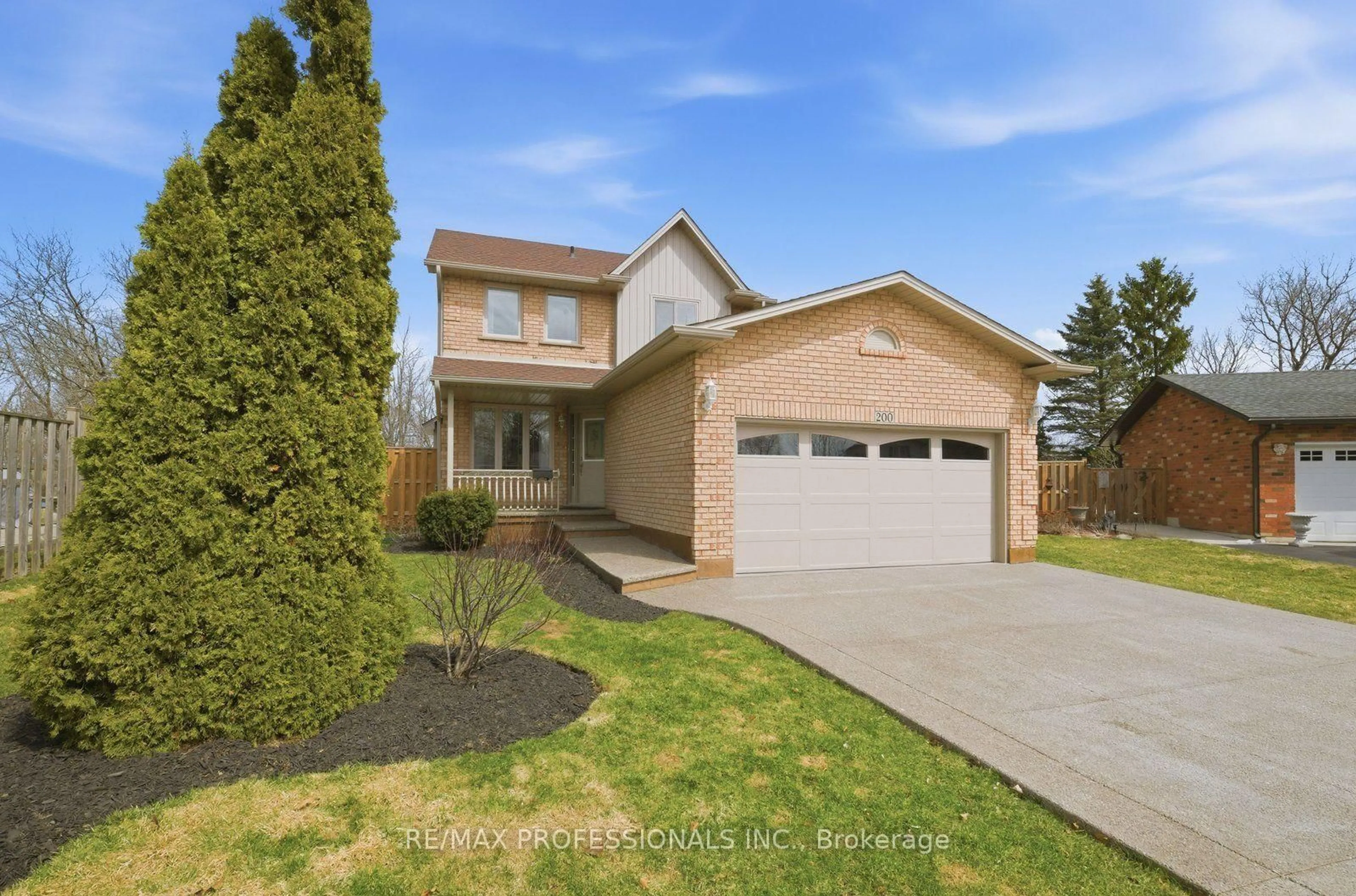Home with brick exterior material, street for 200 Morrison Dr, Haldimand Ontario N3W 1A8