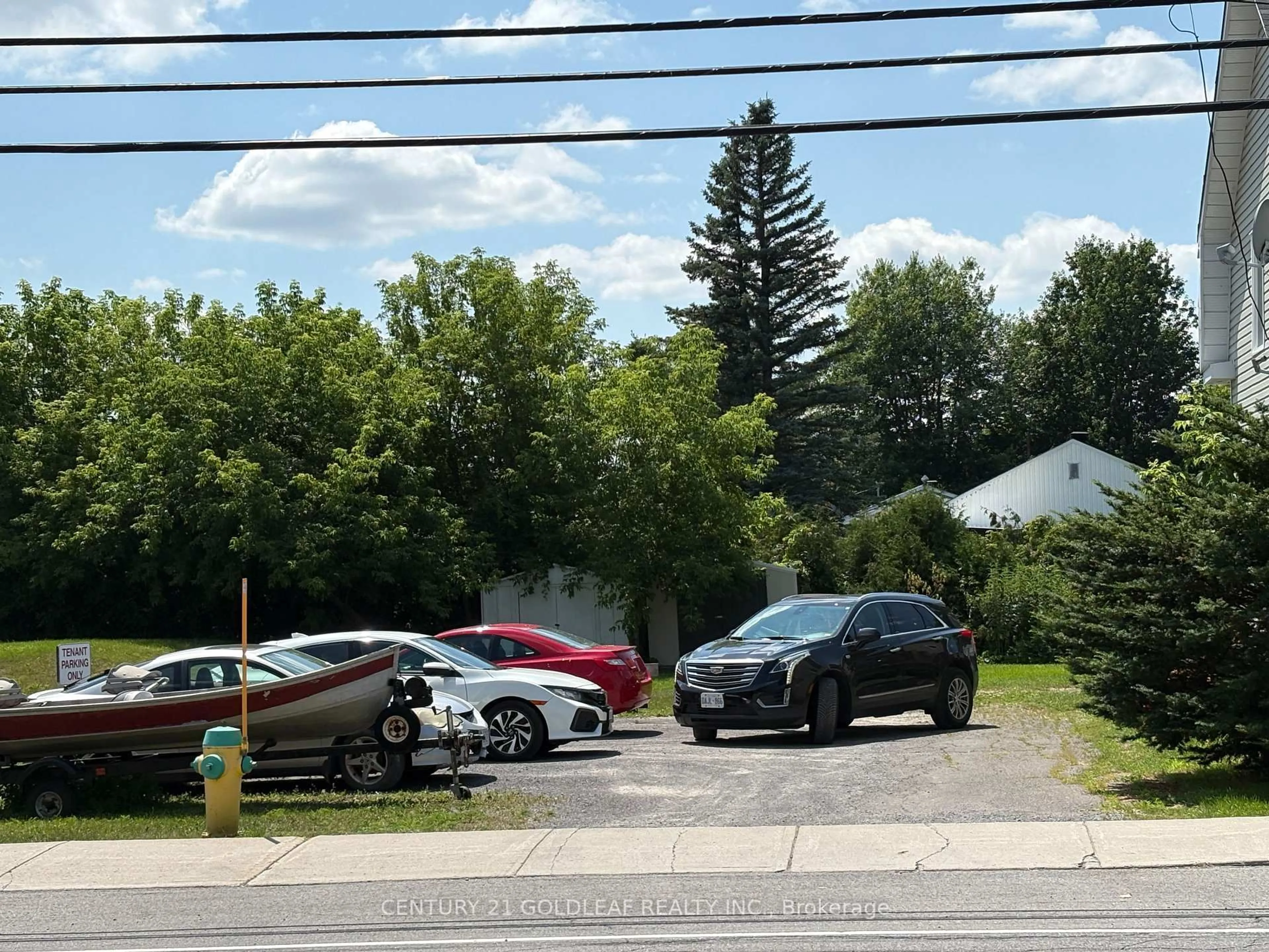 Parking for 3766 Champlain St, Clarence-Rockland Ontario K0A 1E0