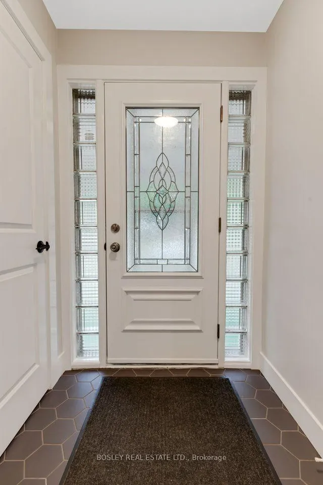 290 Melrose Dr, Kitchener 2