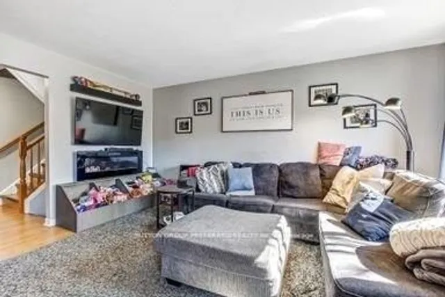711 Osgoode Dr #17, London South 4