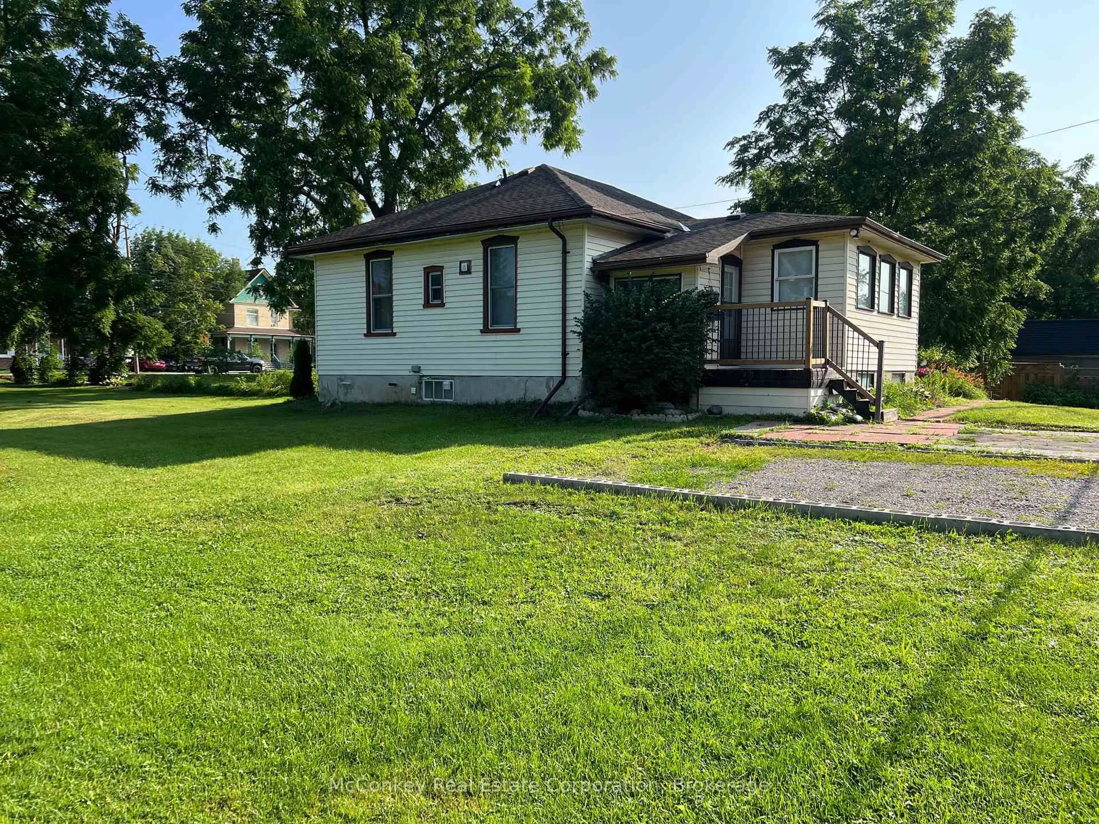 A pic from outside/outdoor area/front of a property/back of a property/a pic from drone, unknown for 24 KING St, Kawartha Lakes Ontario K0L 2W0