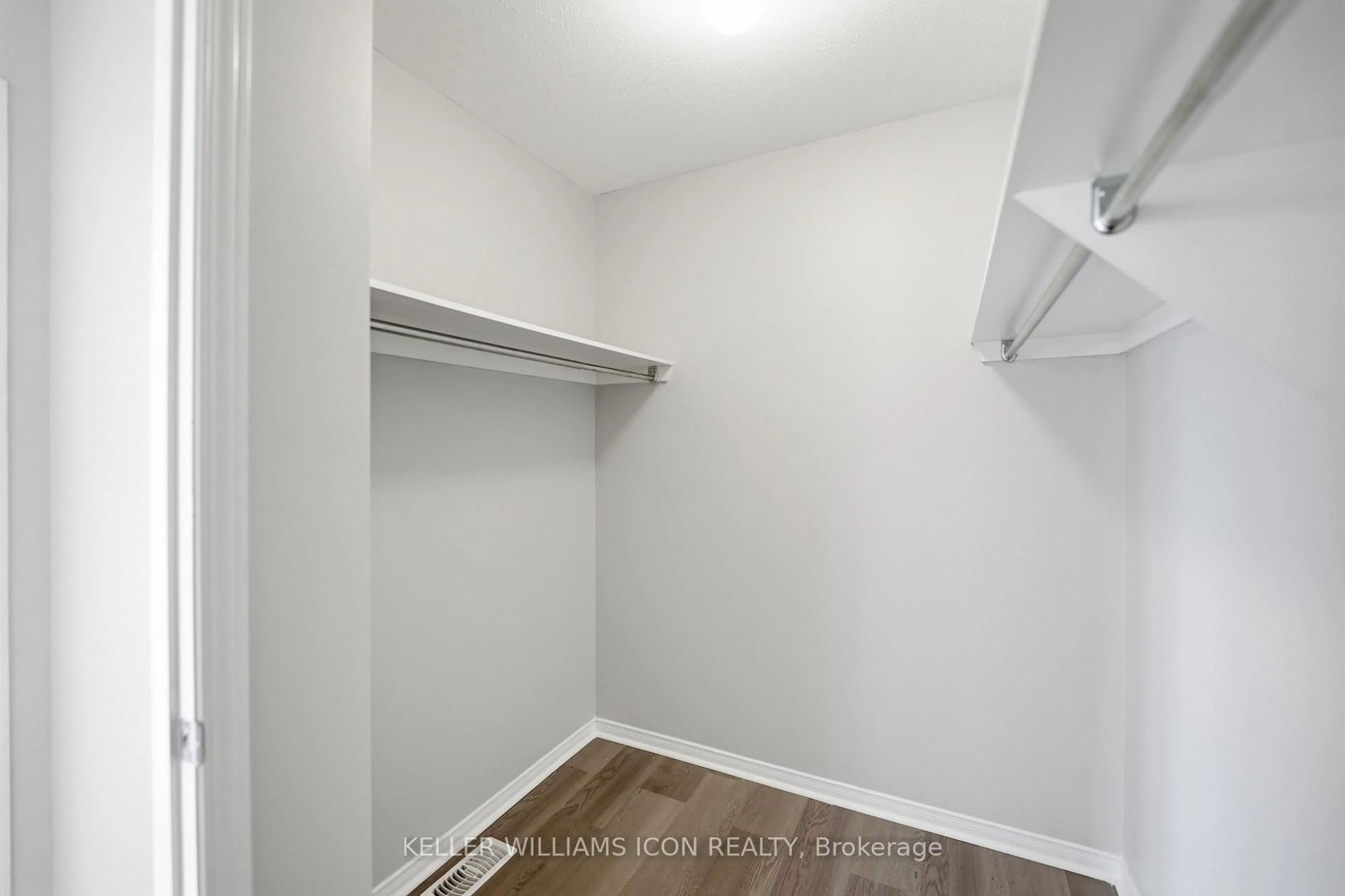 Unknown for 137 Harbour View St, Ottawa Ontario K2G 6Z8