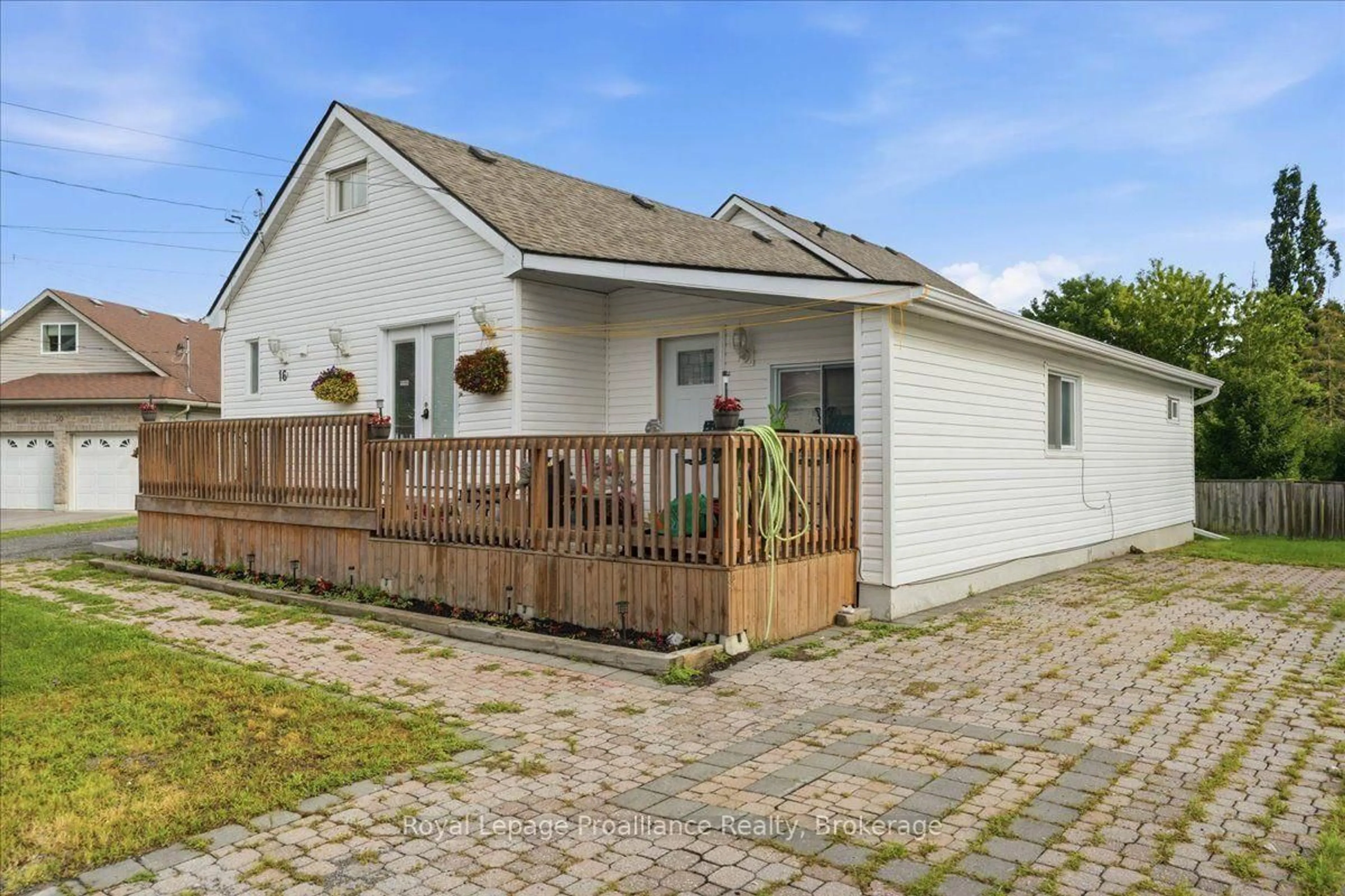 A pic from outside/outdoor area/front of a property/back of a property/a pic from drone, street for 16 Graham St, Belleville Ontario K8P 1P3