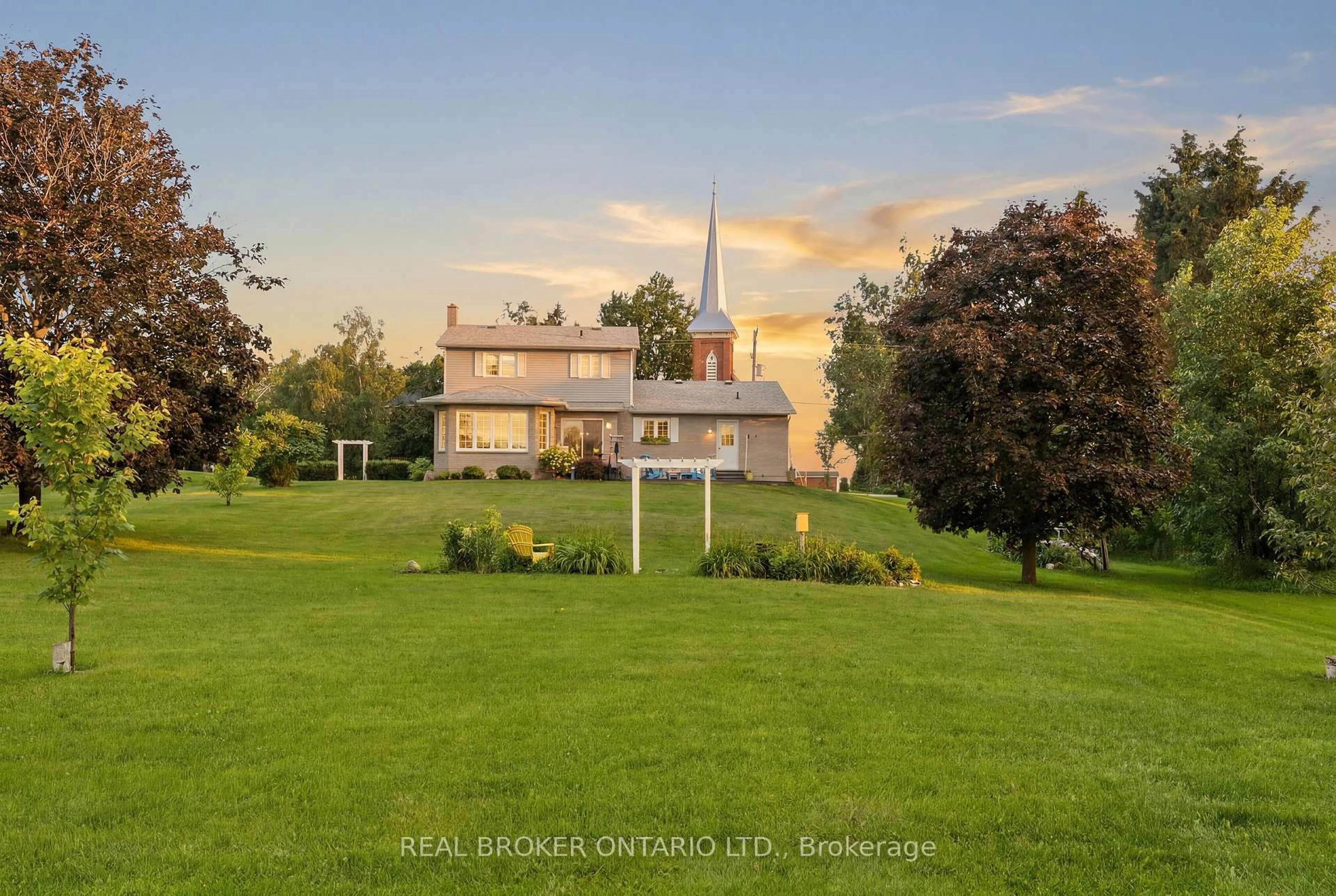 A pic from outside/outdoor area/front of a property/back of a property/a pic from drone, unknown for 10532 Main St, North Dundas Ontario K0E 1W0