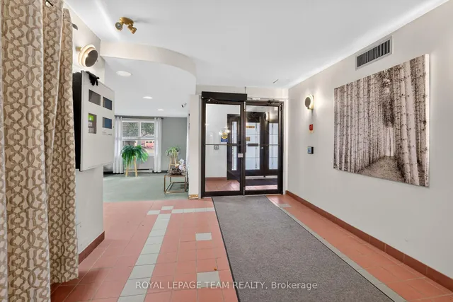 1099 Cadboro Rd #214, Ottawa 2