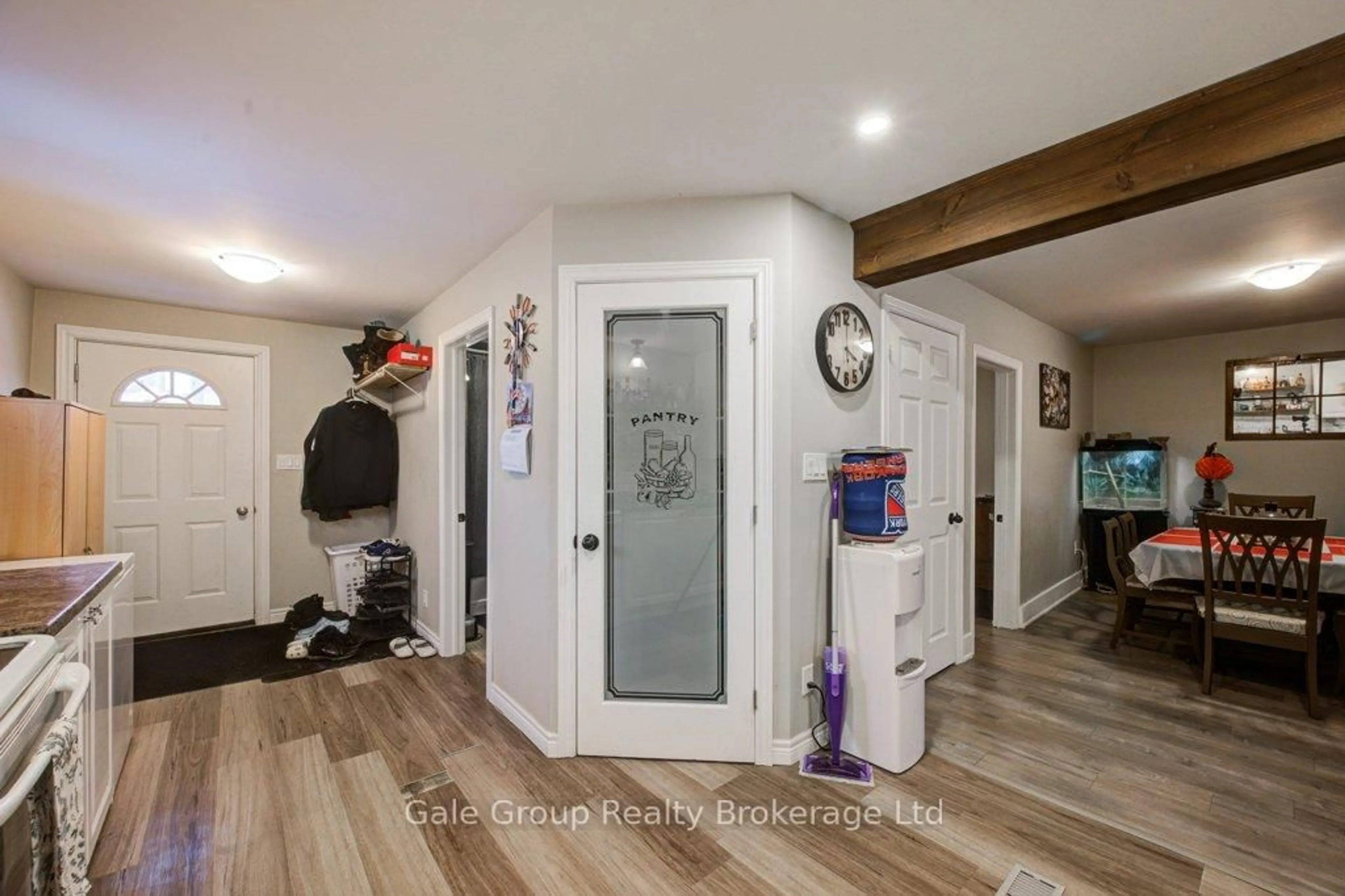 Indoor entryway for 20 Teeple St, Woodstock Ontario N4S 3Y7