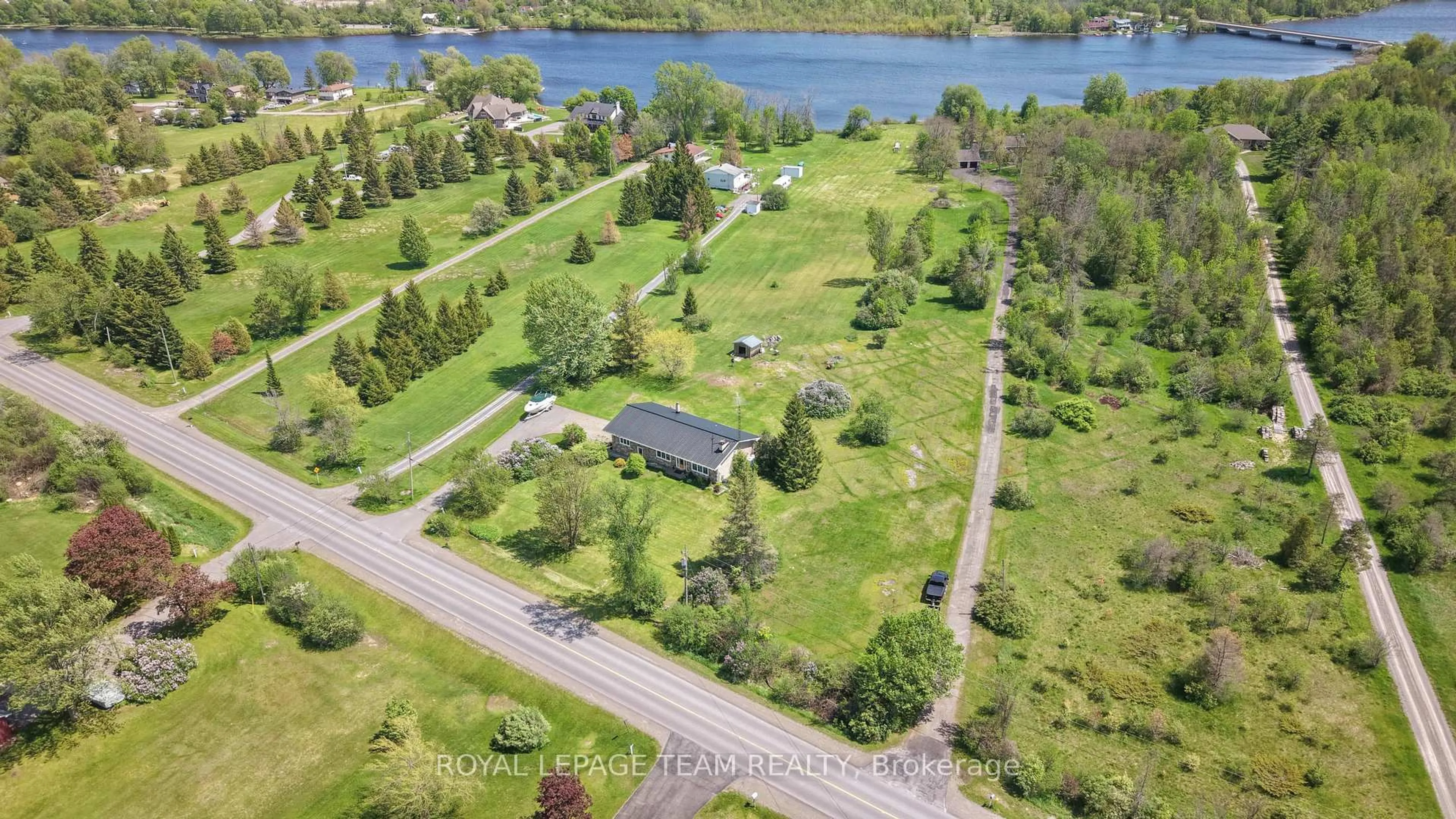 A pic from outside/outdoor area/front of a property/back of a property/a pic from drone, water/lake/river/ocean view for 434 High St, Carleton Place Ontario K7C 3P1