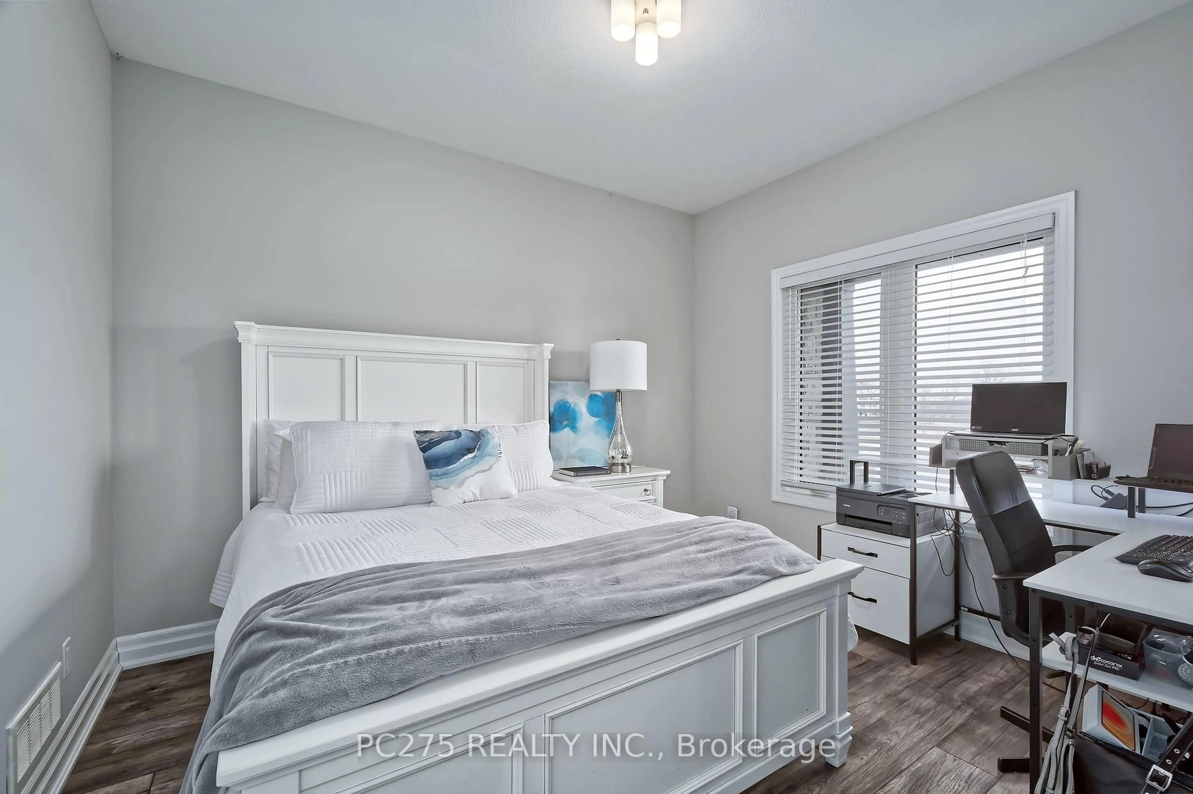 Bedroom with bed, unknown for 22 Talbot Grove Lane, Southwold Ontario N5P 3T2
