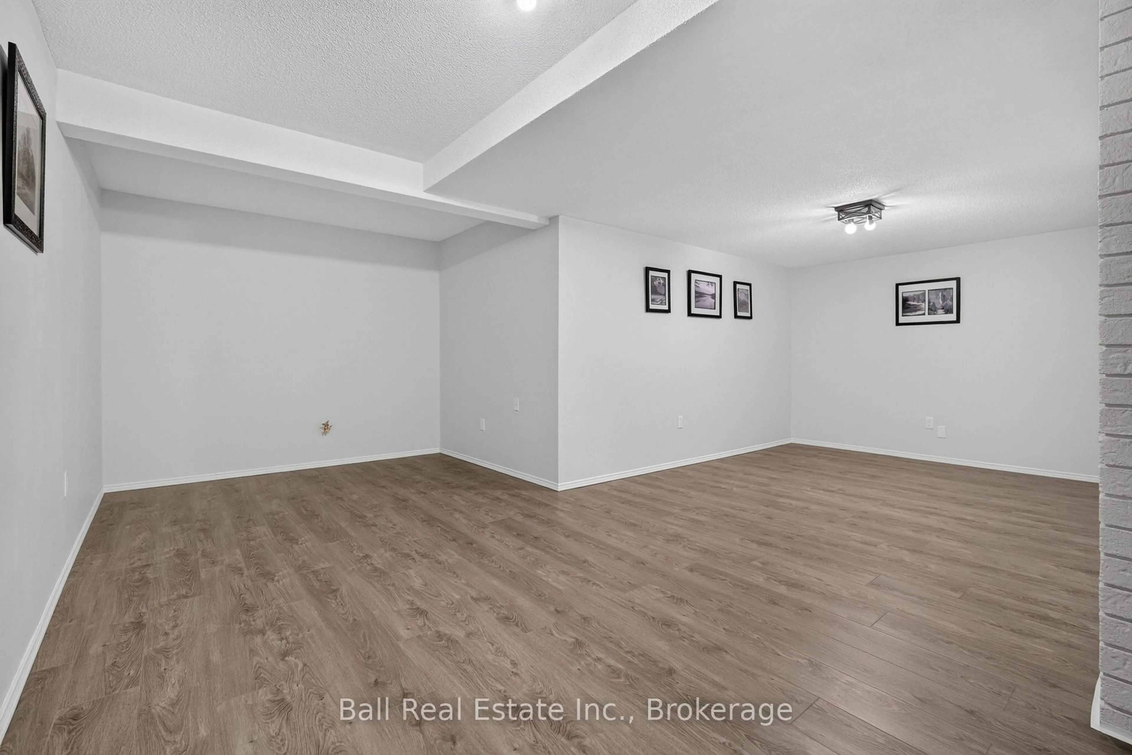 A pic of a room for 18 Russell Hill Rd, Kawartha Lakes Ontario K0M 1A0