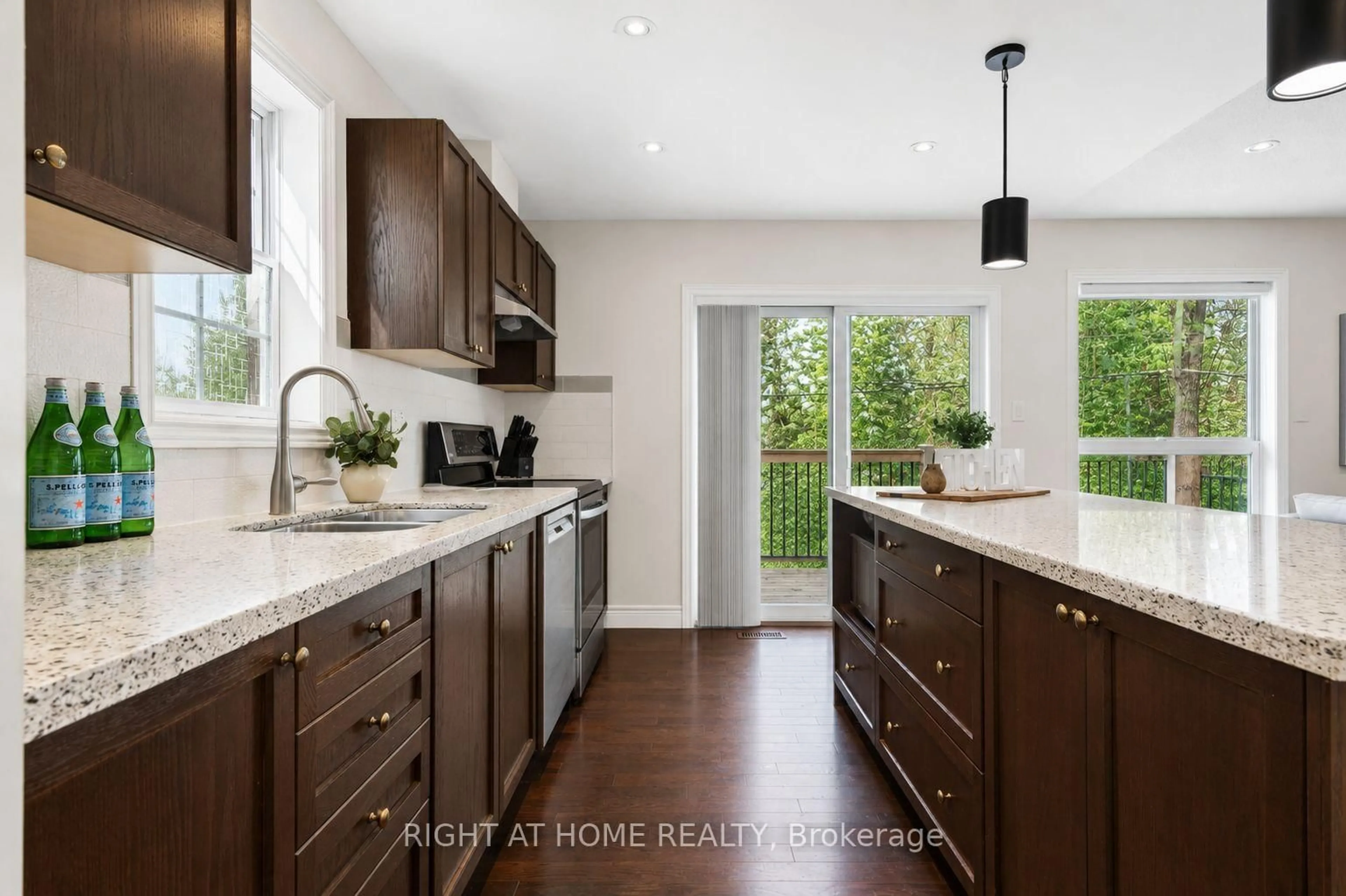 Open concept kitchen, unknown for 102 Fieldstream Chse, Bracebridge Ontario P1L 0A7