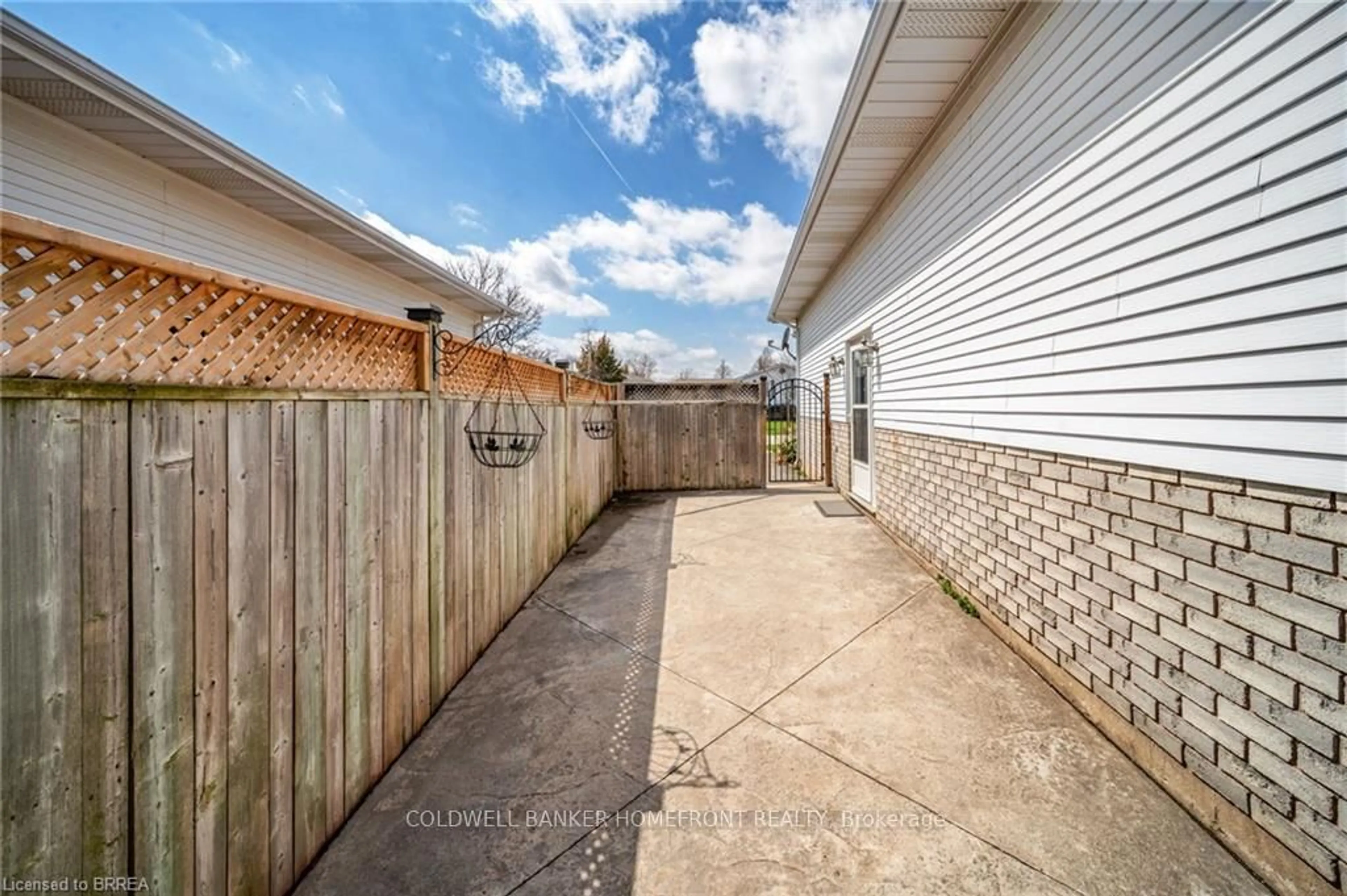 Patio, street for 1 Osijek Cres, Brantford Ontario N3P 1Z3