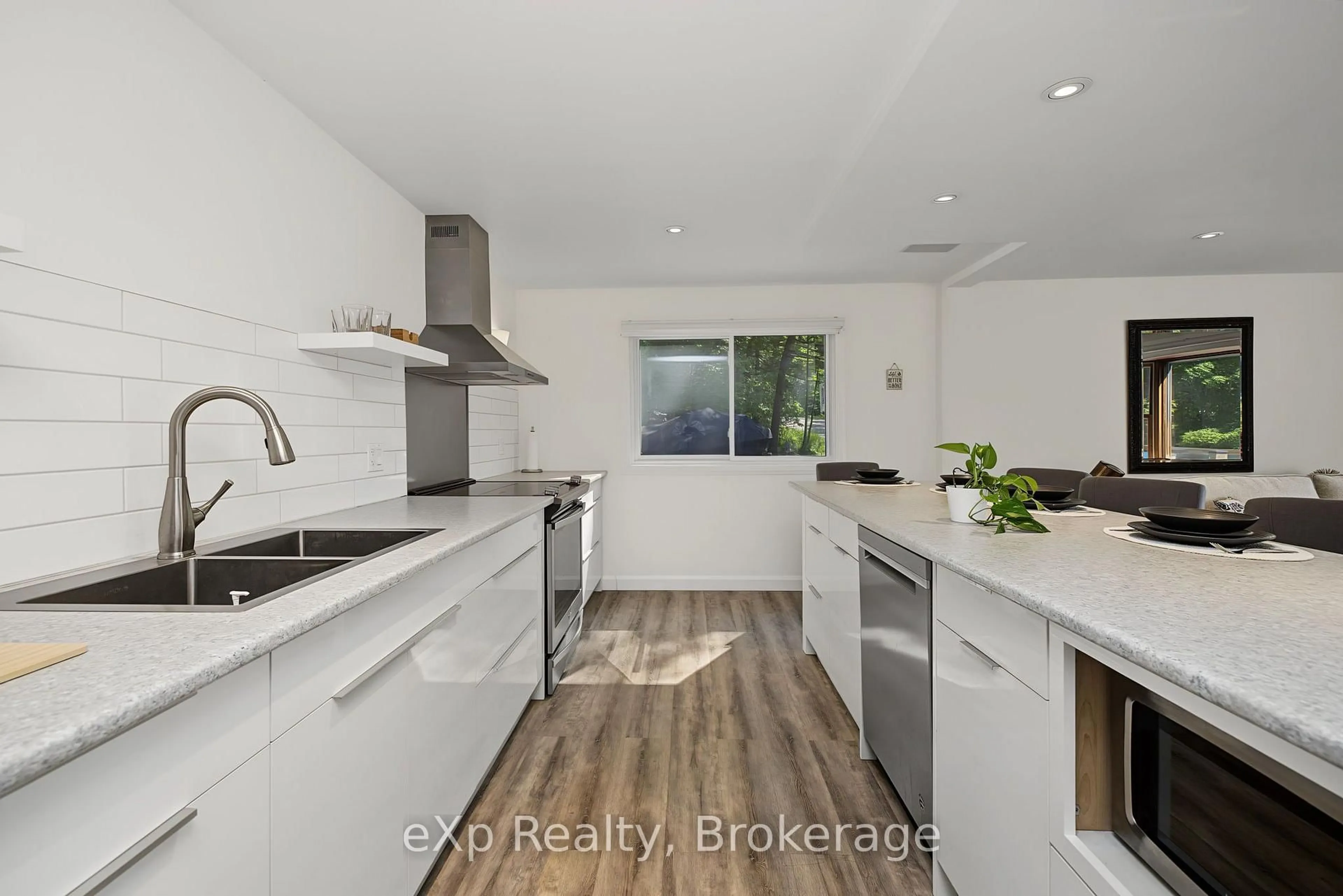 Contemporary kitchen, unknown for 3 Bayview Dr, Carling Ontario P0G 1G0