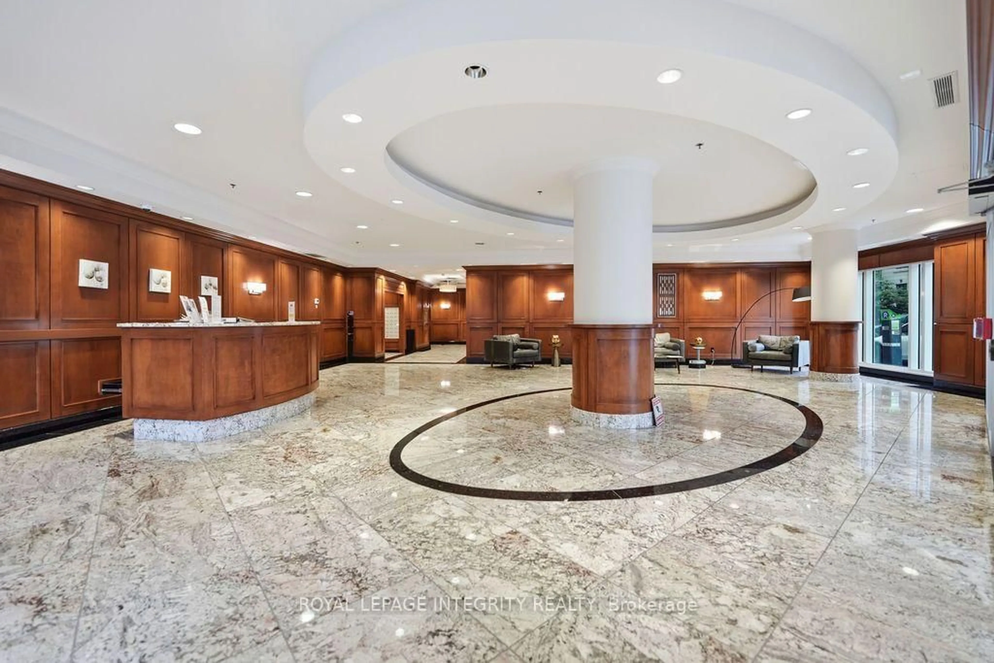 Lobby for 195 BESSERER St #802, Ottawa Ontario K1N 0B6