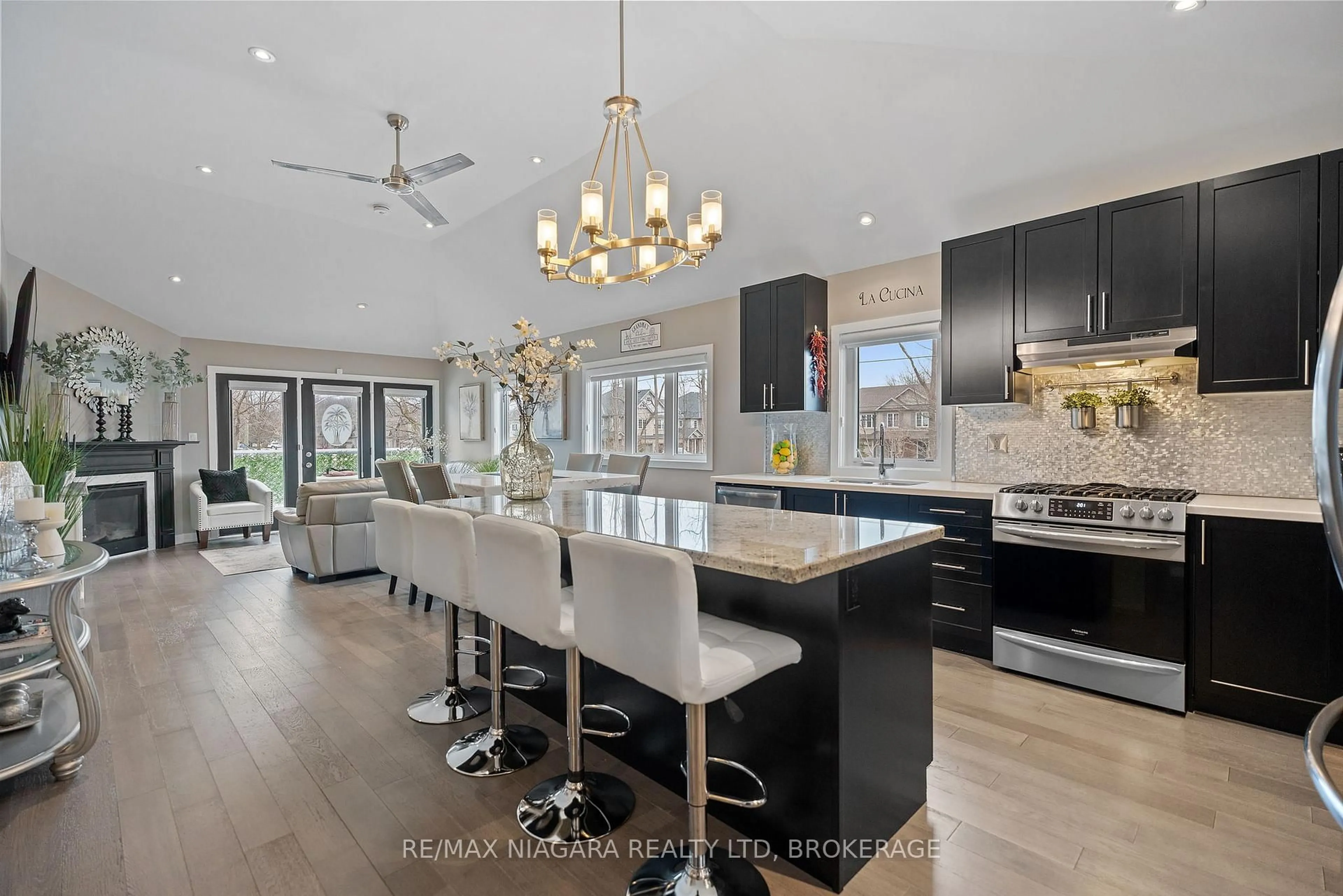 Open concept kitchen, unknown for 3600 Hibbard St, Fort Erie Ontario L0S 1N0