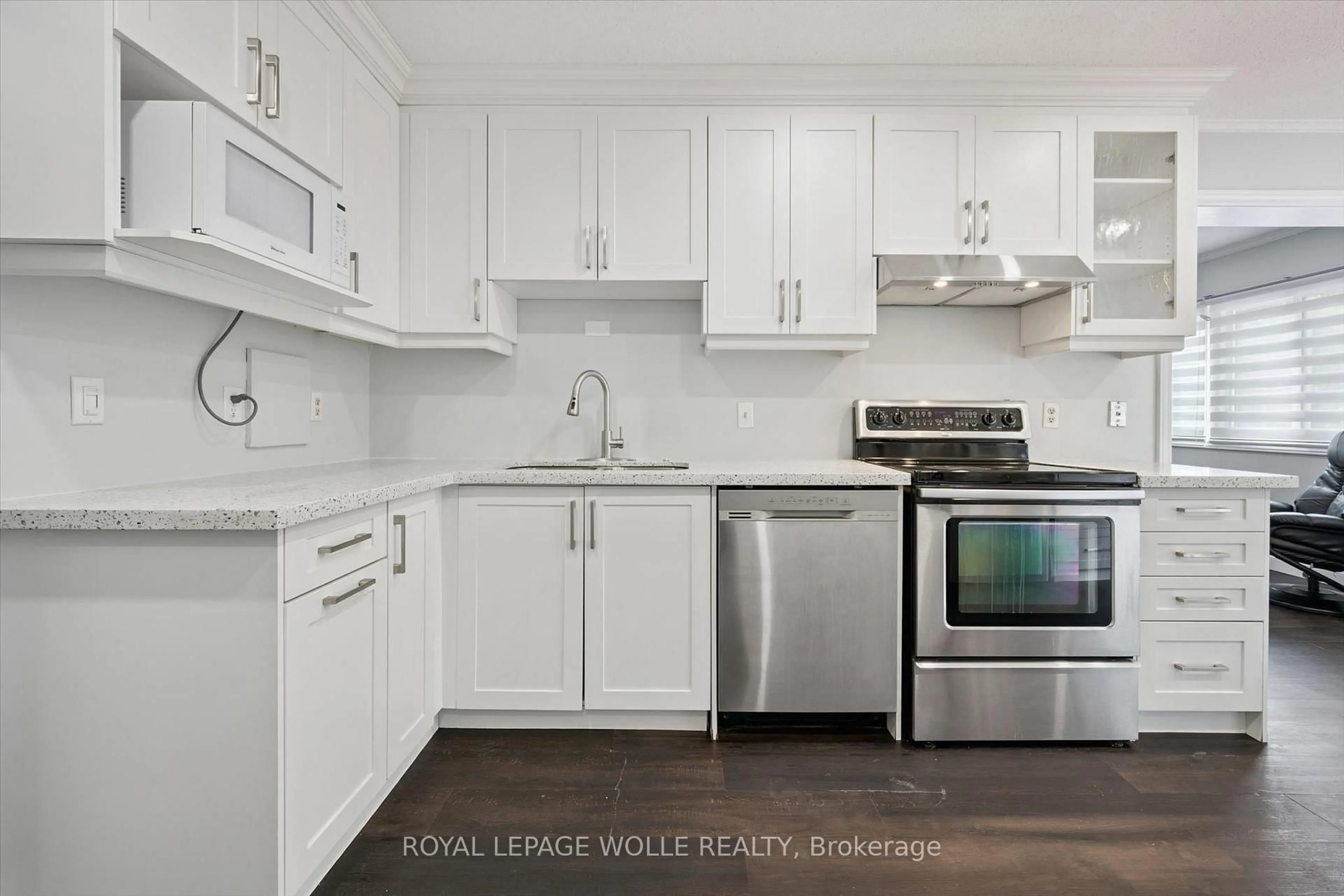 Standard kitchen, unknown for 121 University Ave #11, Waterloo Ontario N2J 4J1
